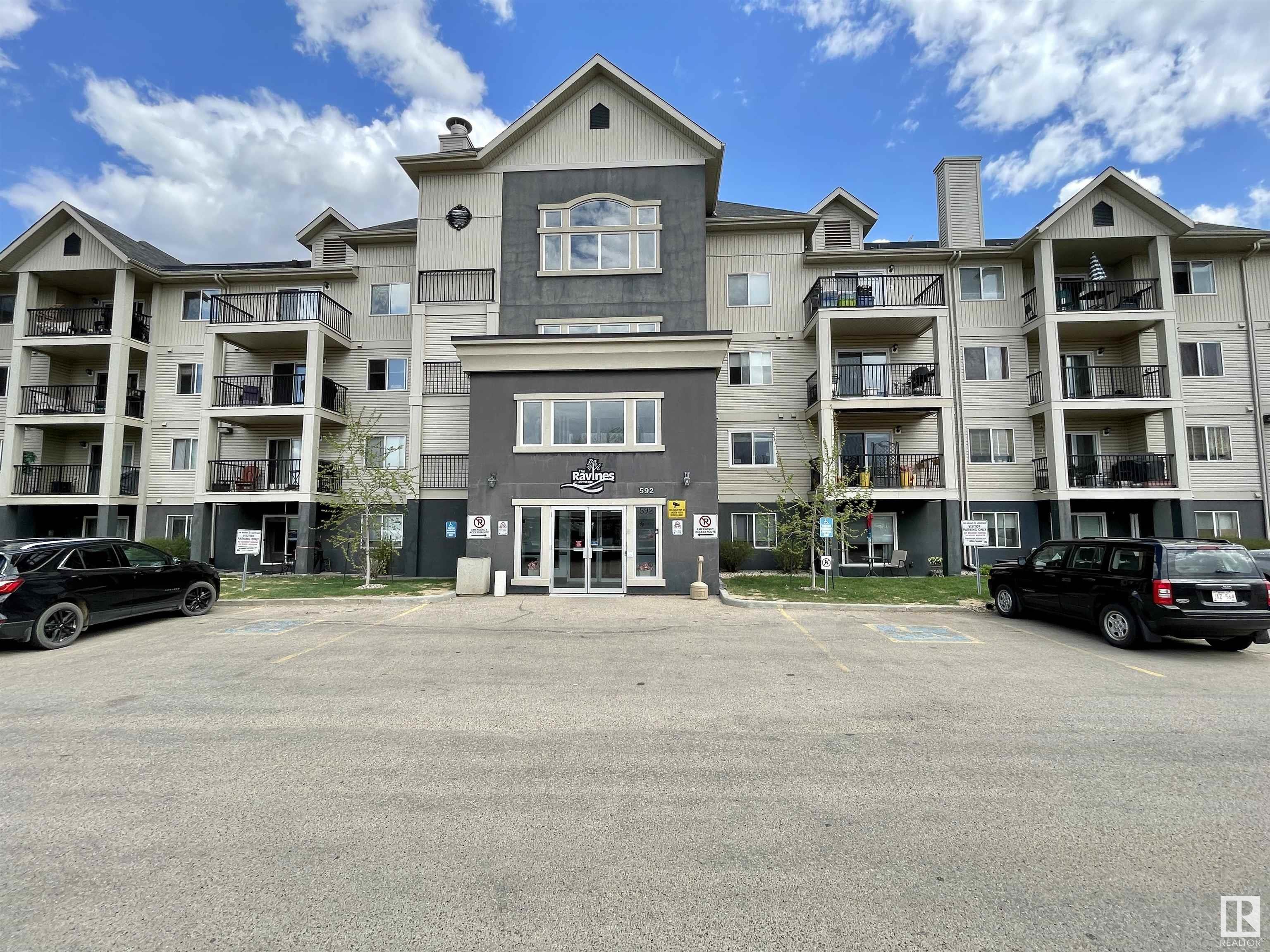 402 592 HOOKE Road Edmonton Alberta