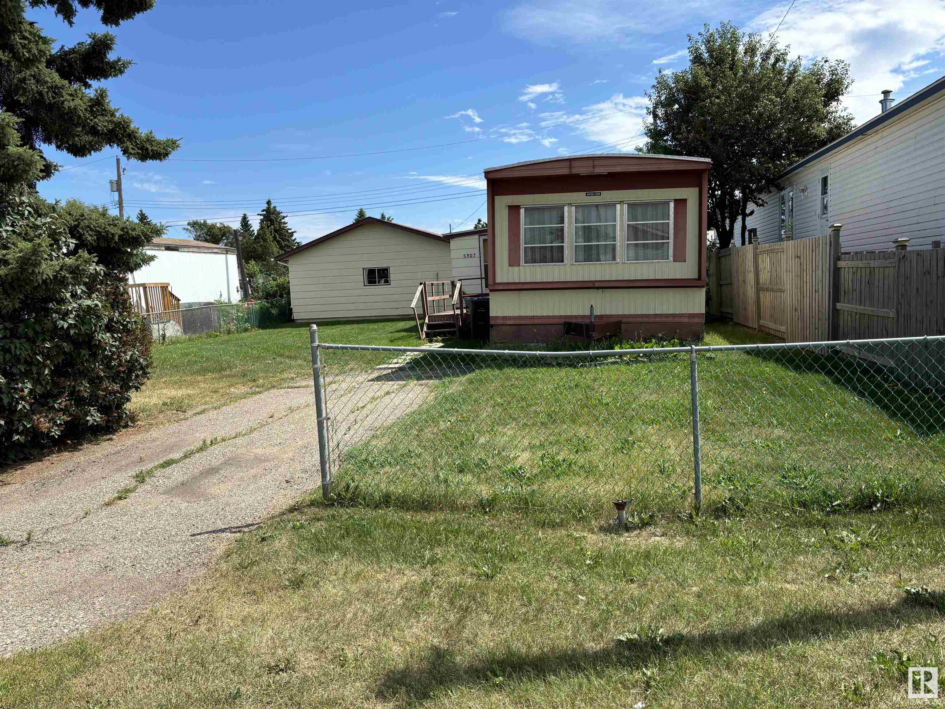 5307 53 Street, Cold Lake, Alberta, T9M 1W4