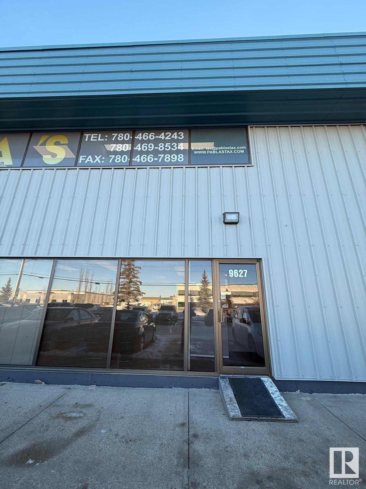 9627 41 Avenue, Edmonton, Alberta, T6E 5X7