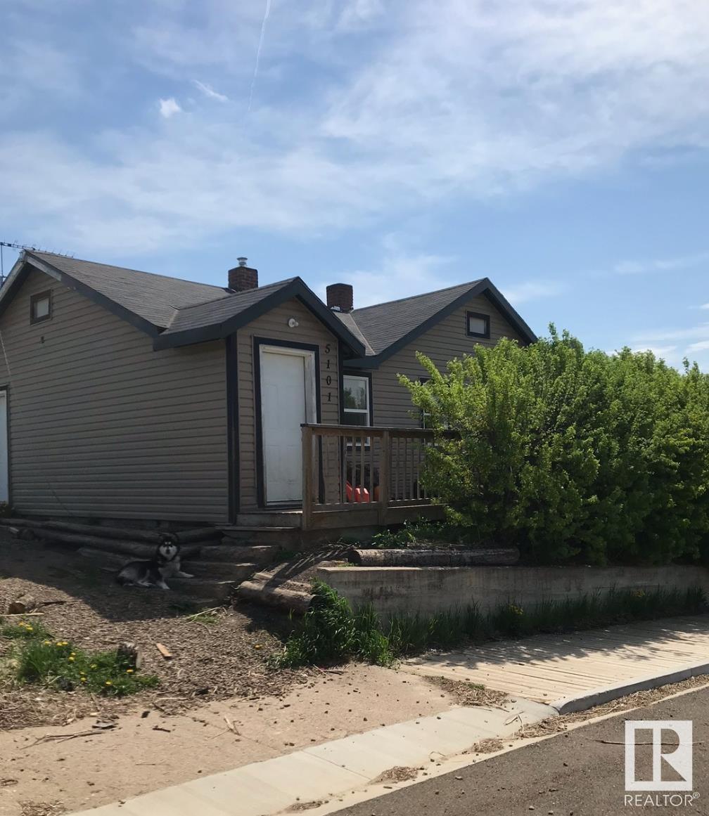 5101 49 Avenue, Myrnam, Alberta, T0B 3K0