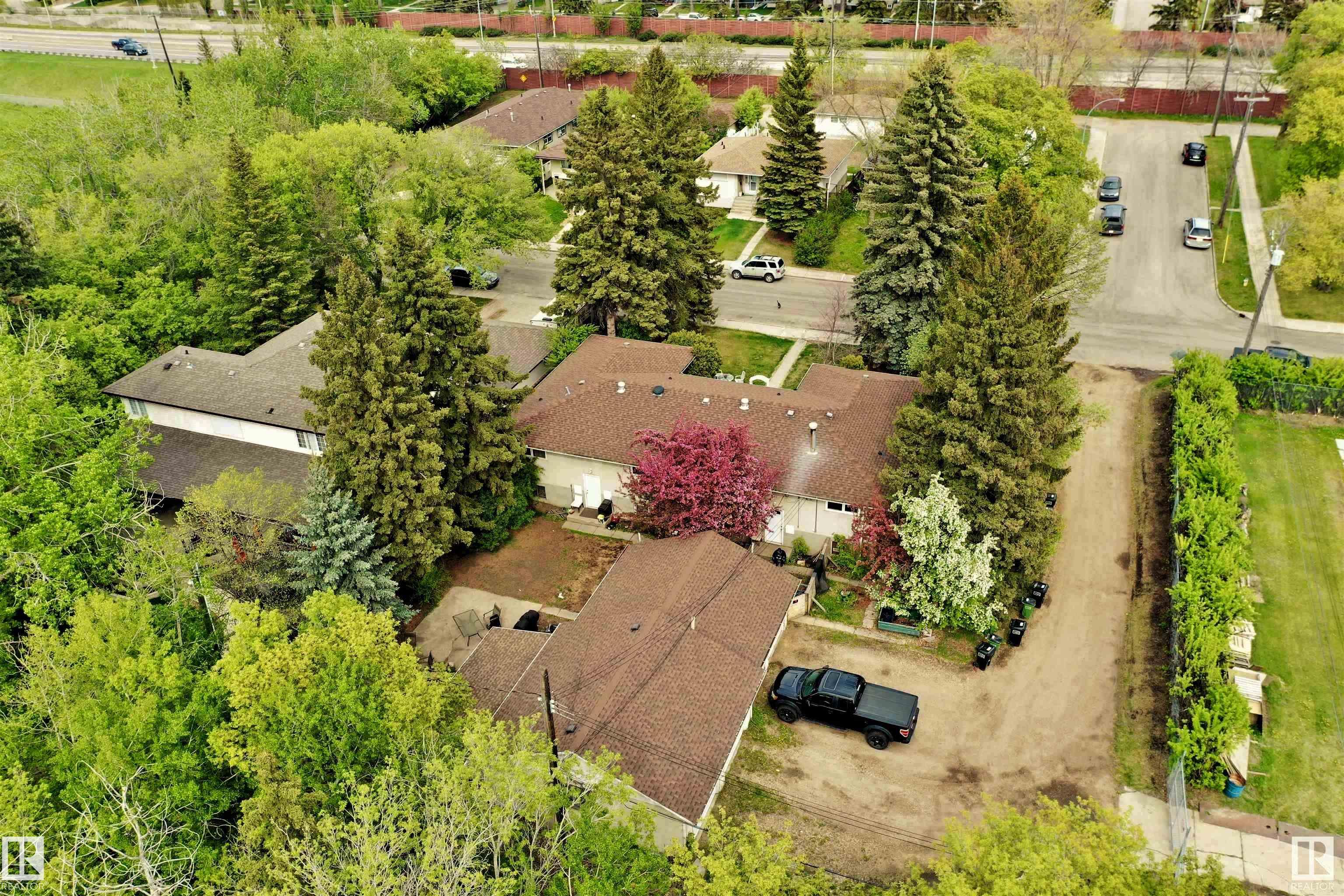 10202 76 Street, Edmonton, Alberta, T6A 3A6