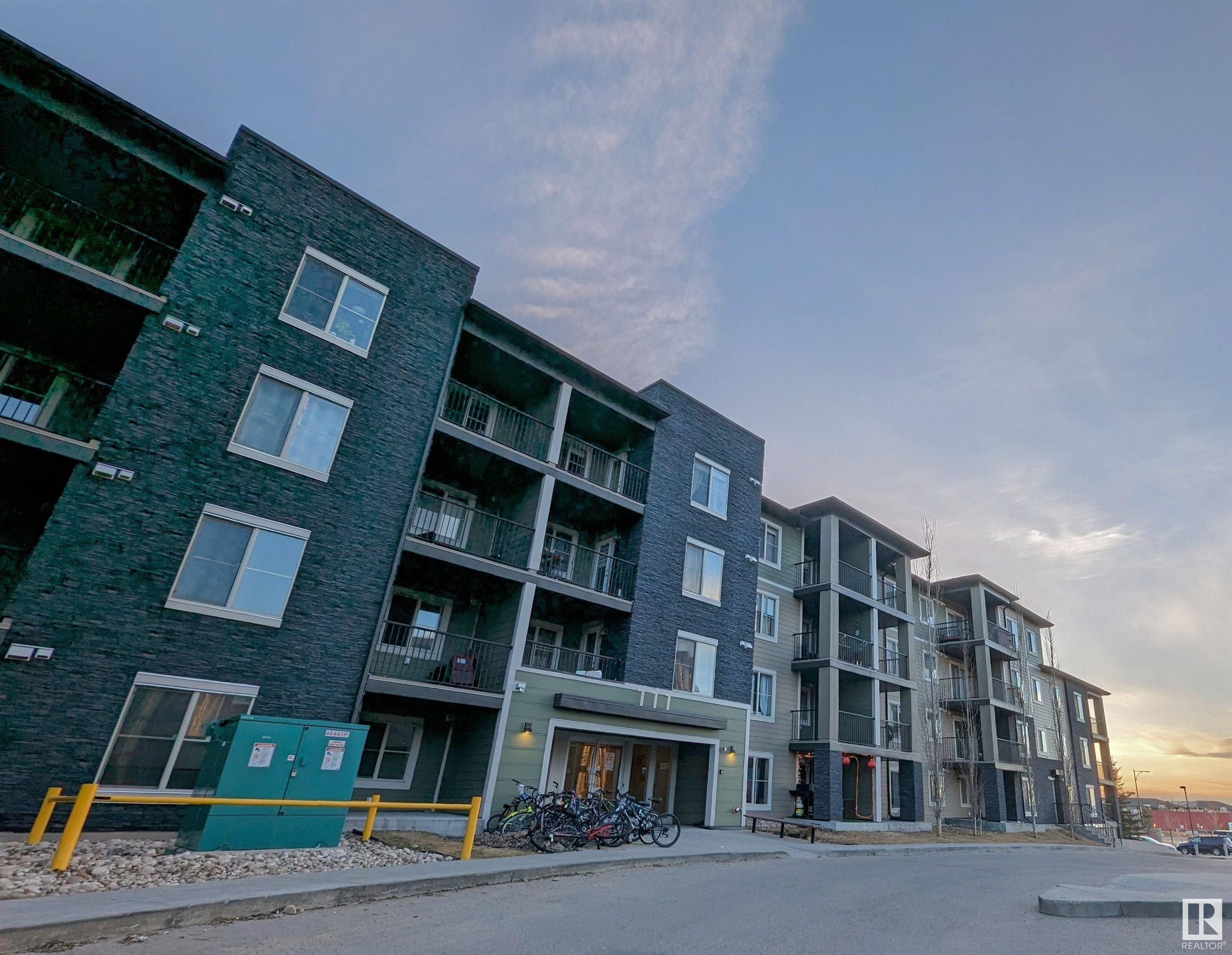 108 111 Watt Common, Edmonton, Alberta, T6X 2C6