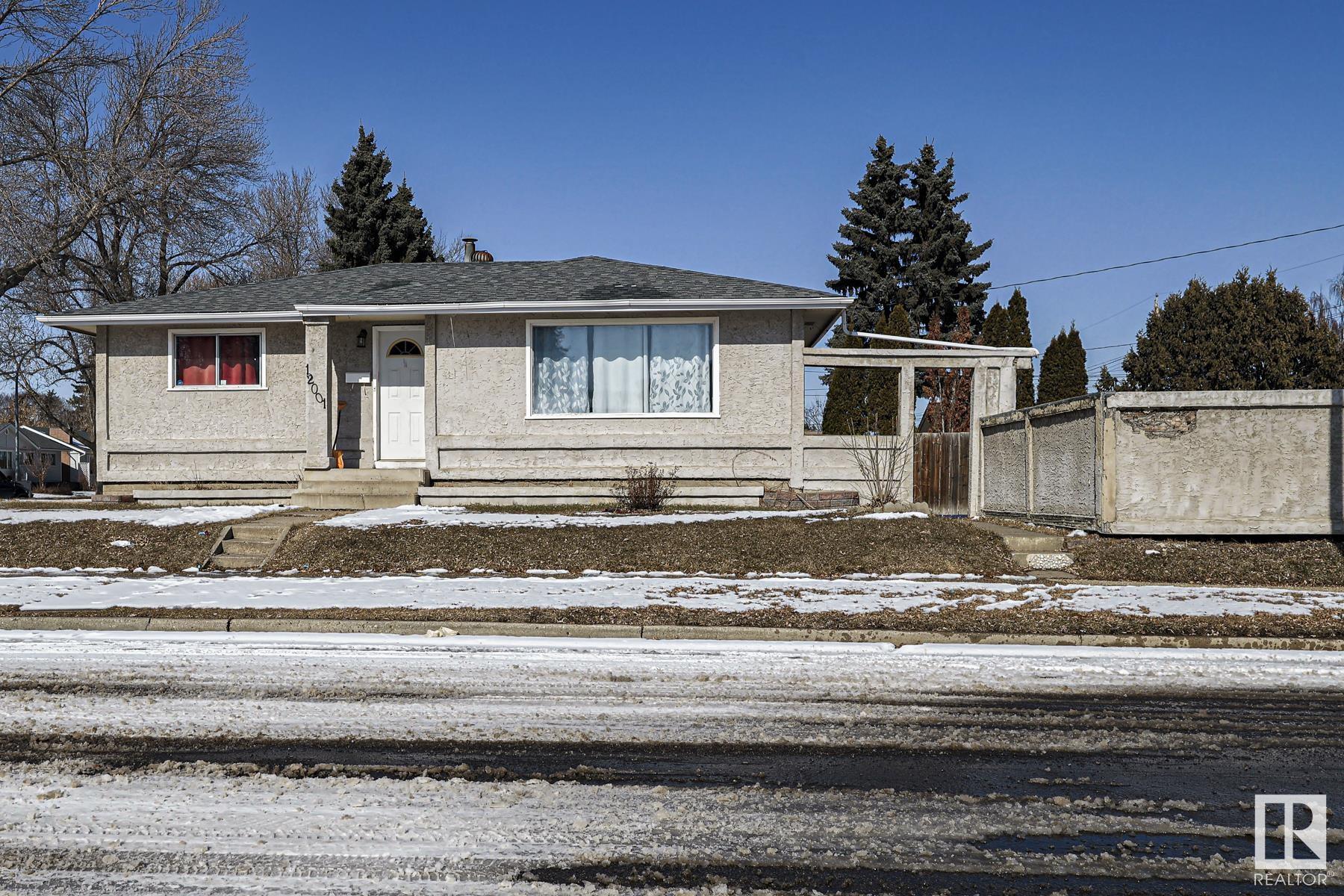 12001 37 Street, Edmonton, Alberta, T5W 2C2