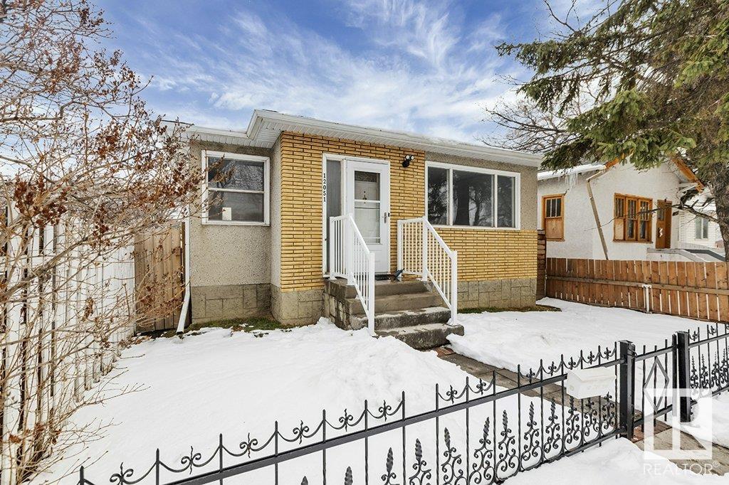12051 95a Street, Edmonton, Alberta, T5G 1R6