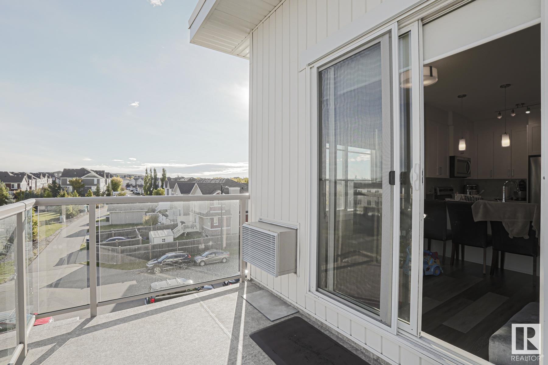 426 812 WELSH Drive Edmonton Alberta