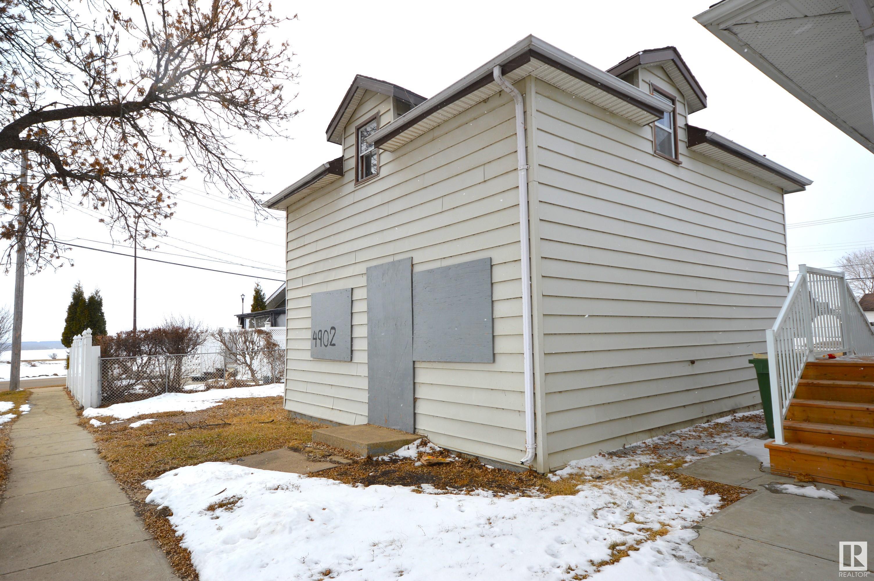 4902 51a Street, Bonnyville Town, Alberta, T9N 2G3