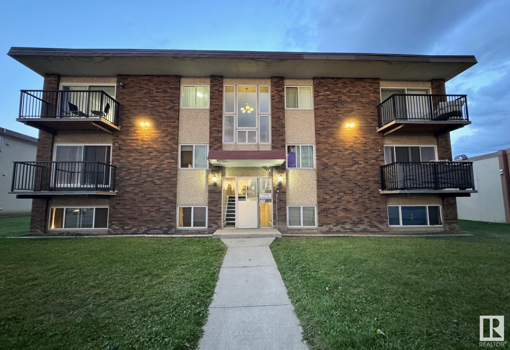 303 12921 127 Street Nw, Edmonton, Alberta, T5L 1B1
