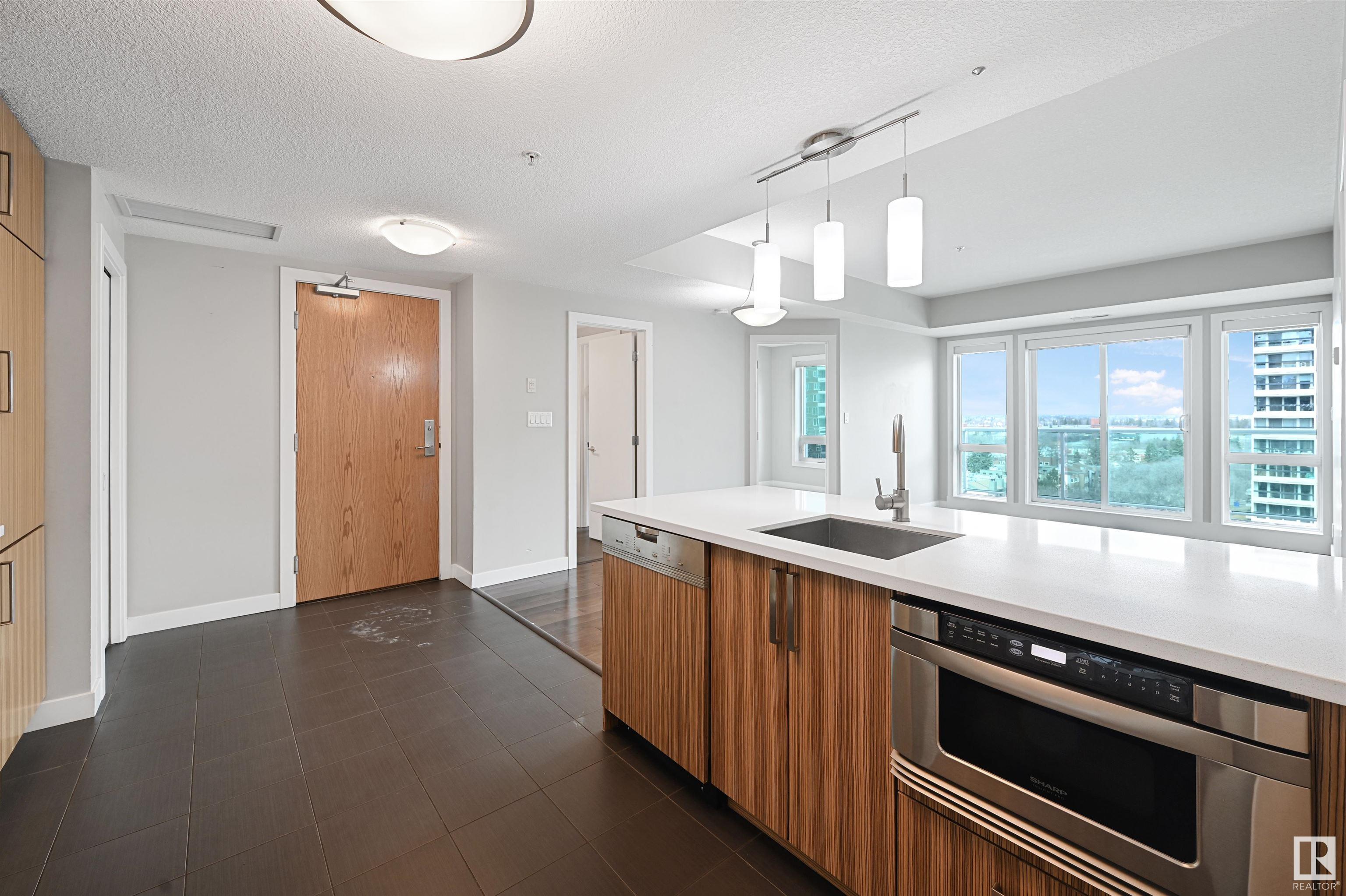 1007 10055 118 Street, Edmonton, Alberta, T5K 0C1