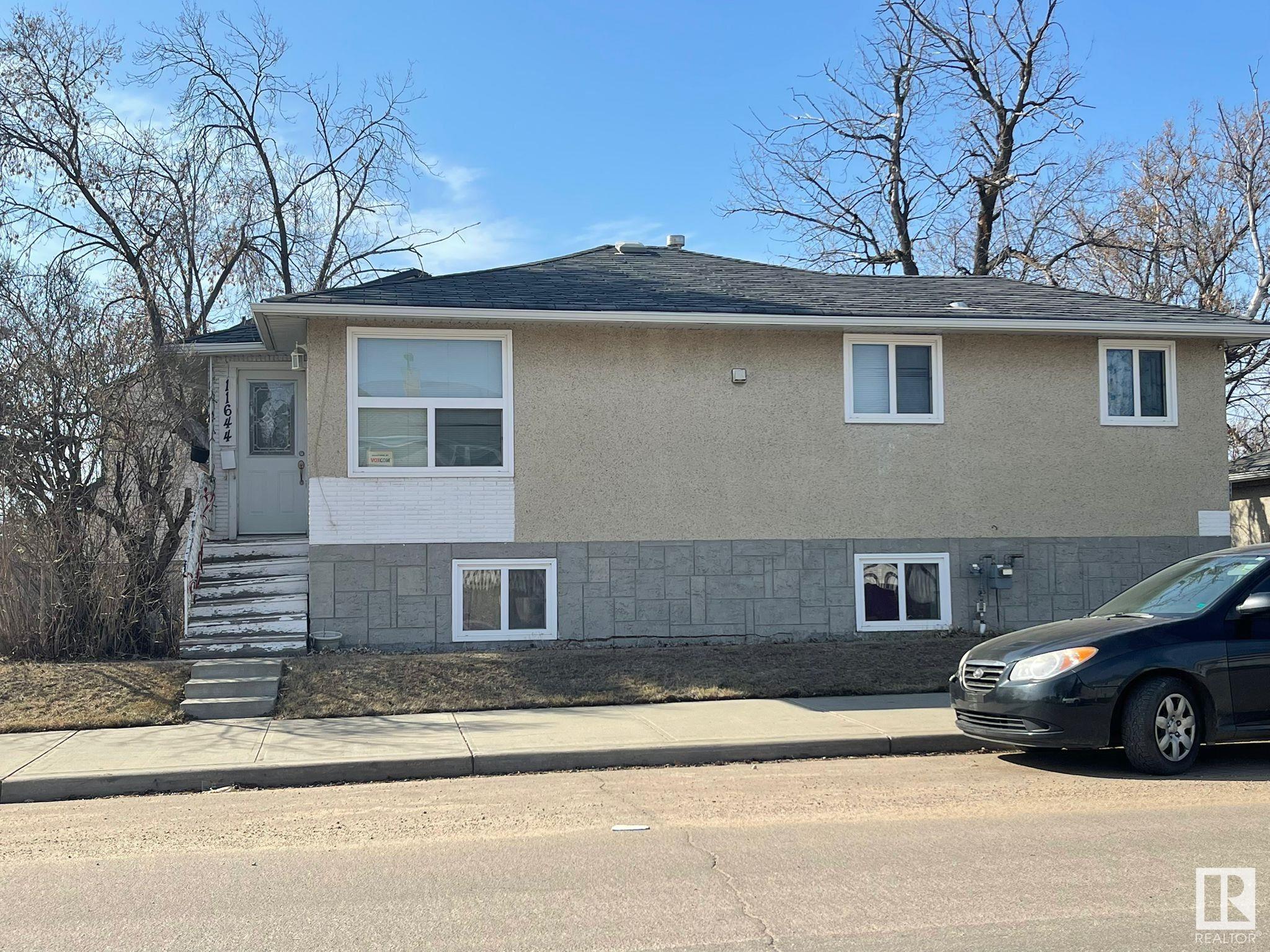 11644 80 Street, Edmonton, Alberta, T5B 2N2
