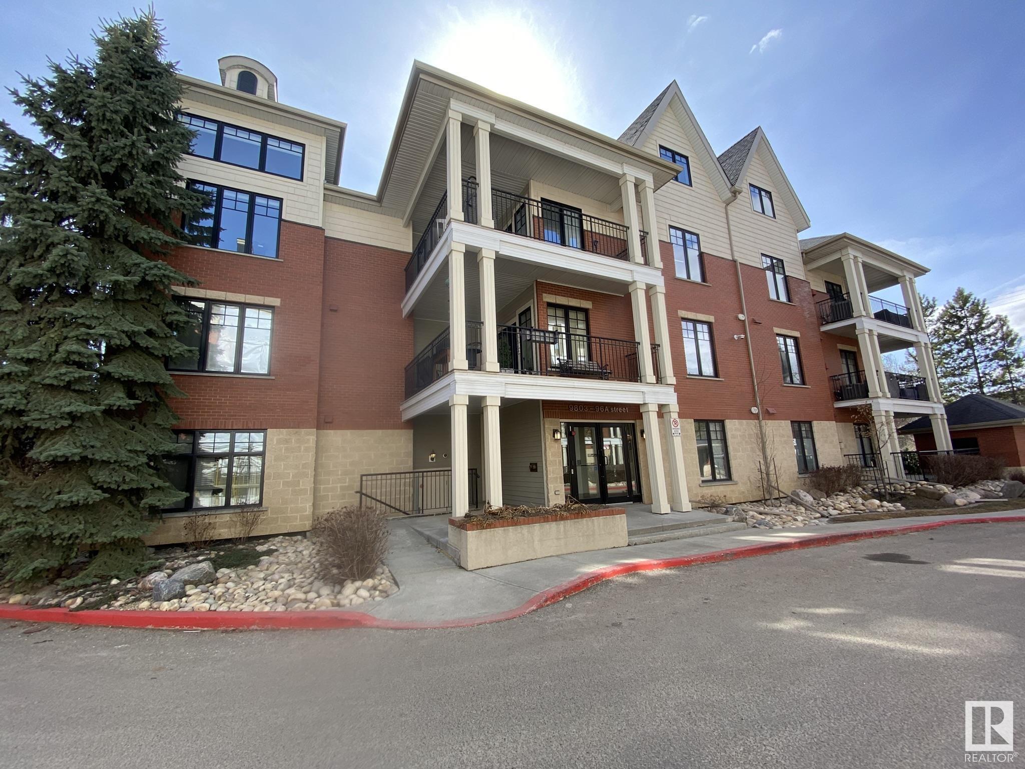 304 9803 96a Street, Edmonton, Alberta, T6A 4A5