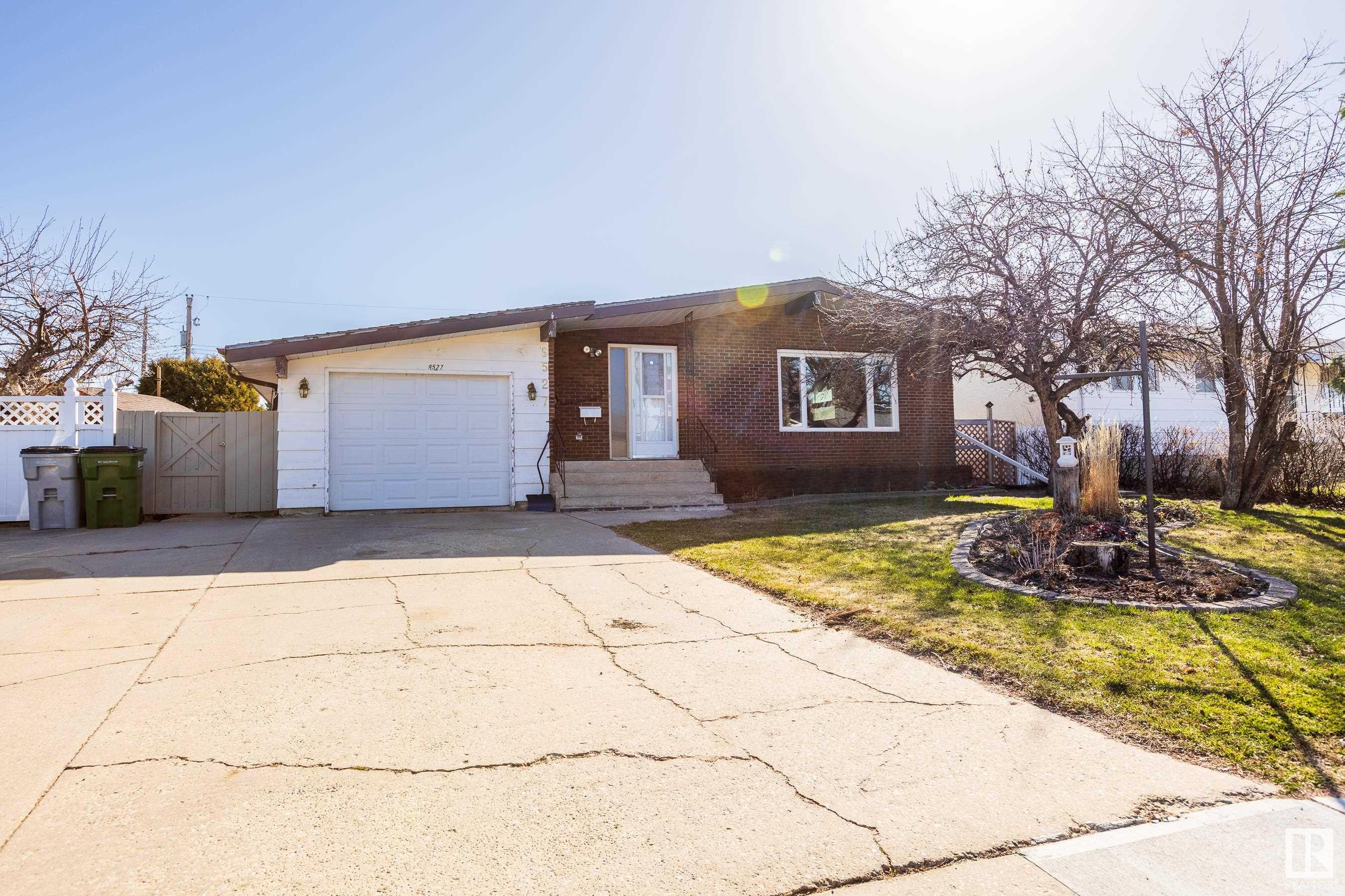 9527 99a Avenue, Westlock, Alberta, T7P 2B3