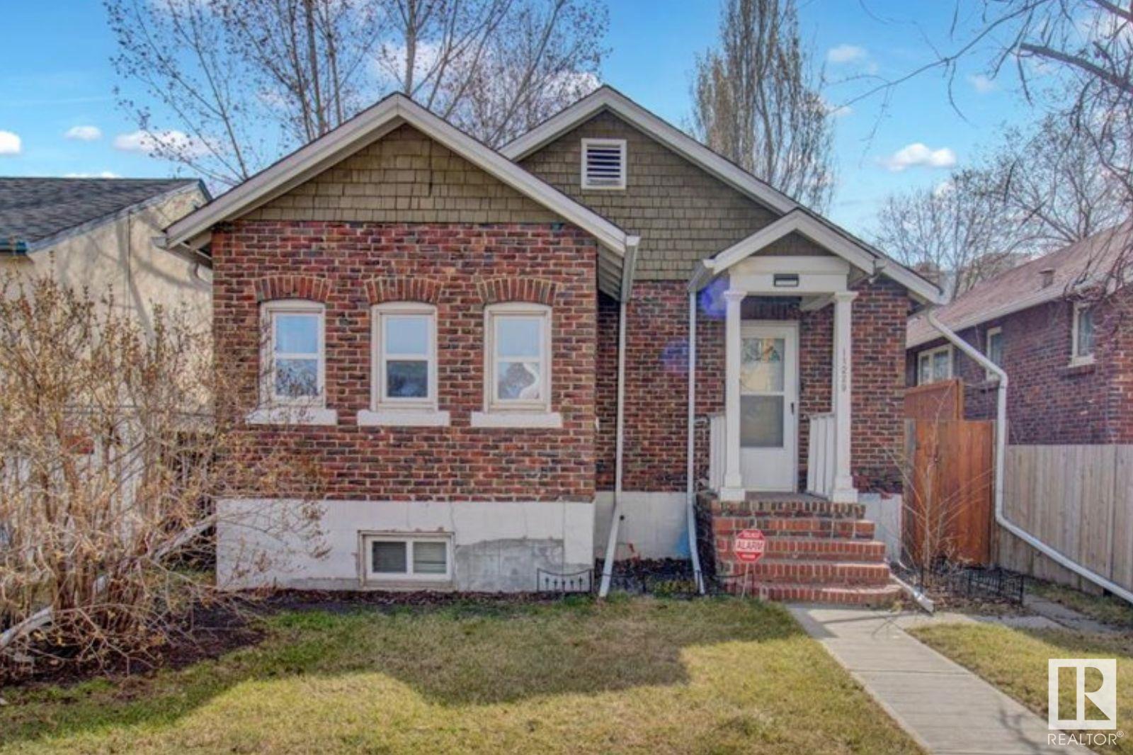 11229 86 Street, Edmonton, Alberta, T5B 3H7
