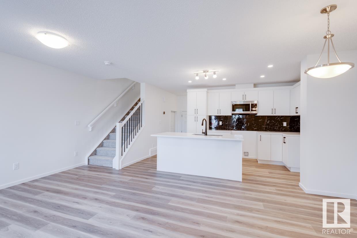 1046 Hearthstone Boulevard, Sherwood Park, Alberta, T6H 5E5