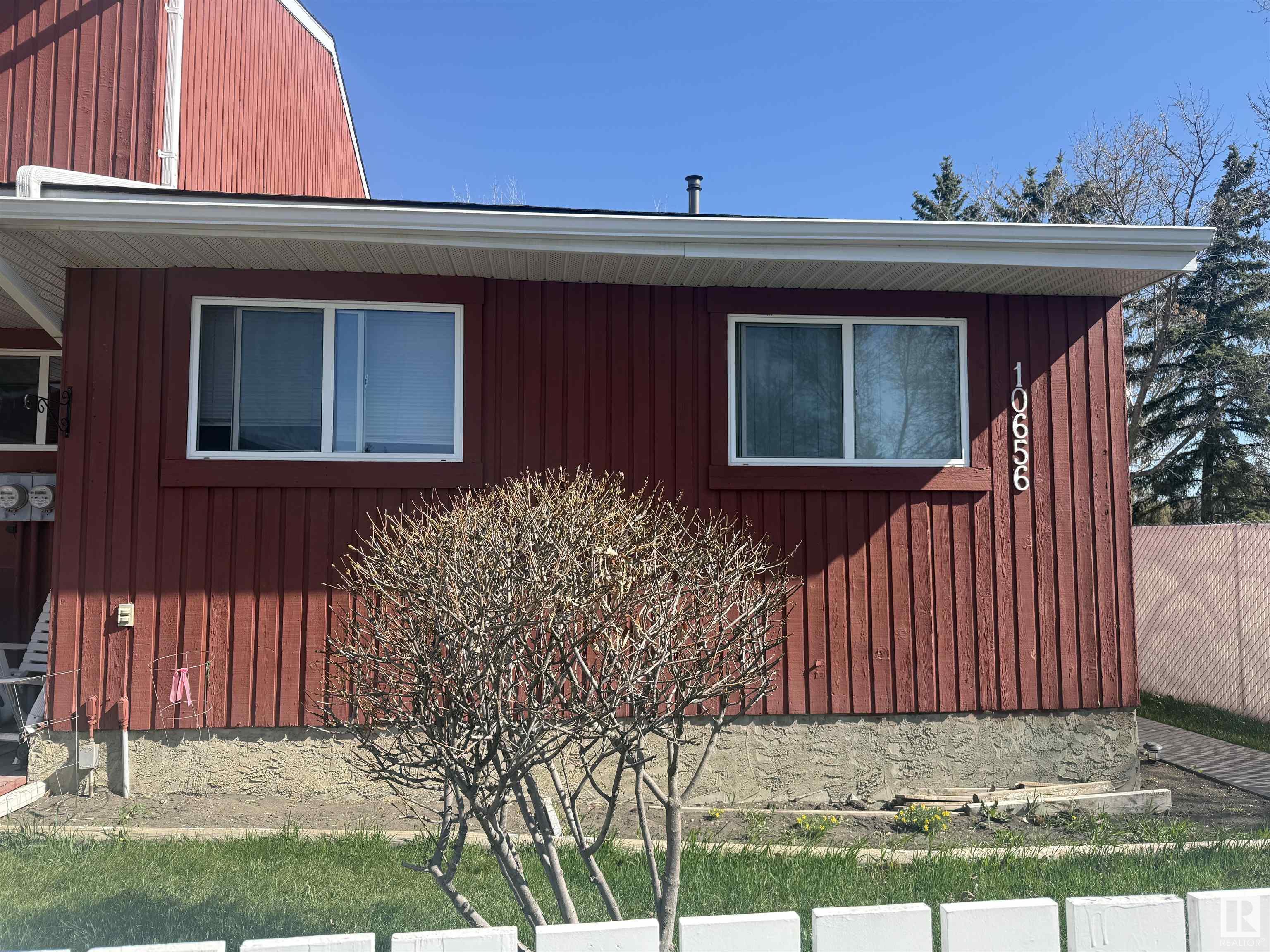 10656 Beaumaris Road, Edmonton, Alberta, T5X 3N4