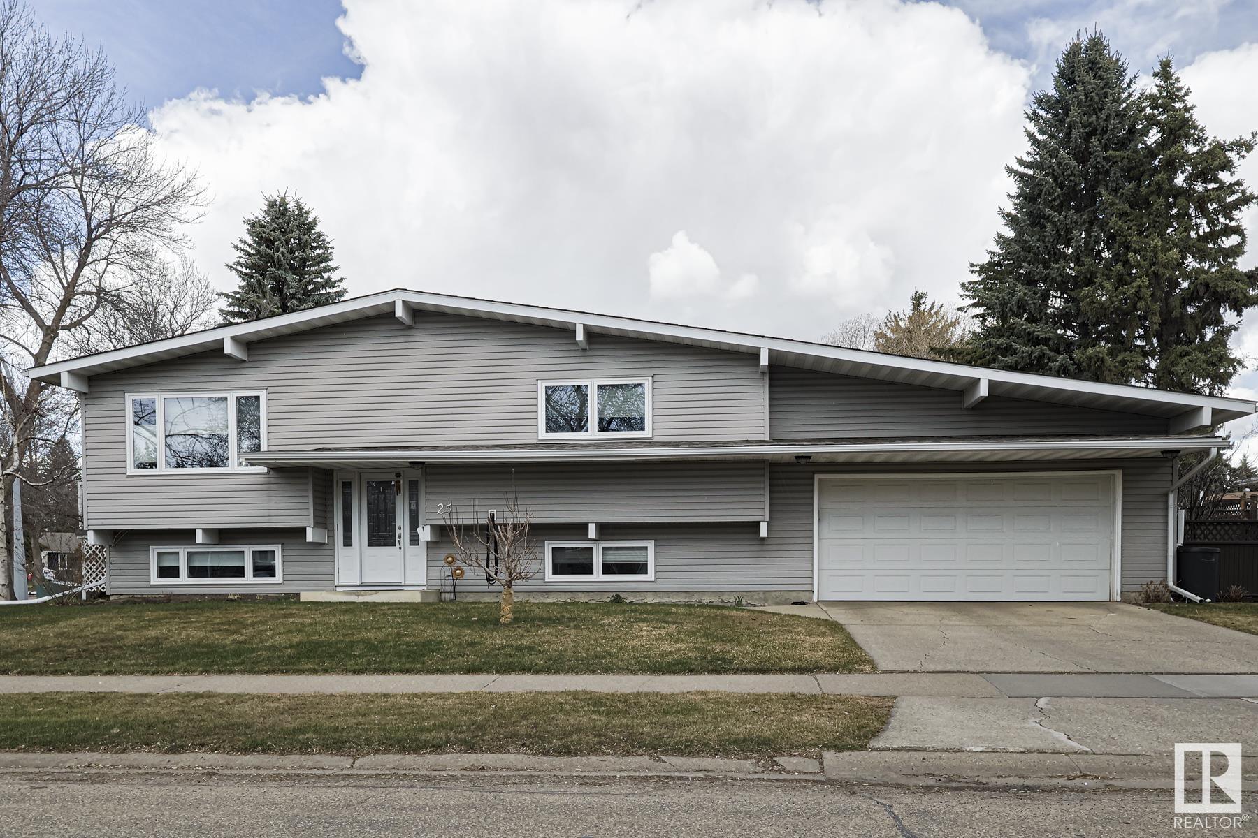 25 Larkspur Crescent, St. Albert, Alberta, T8N 2M5