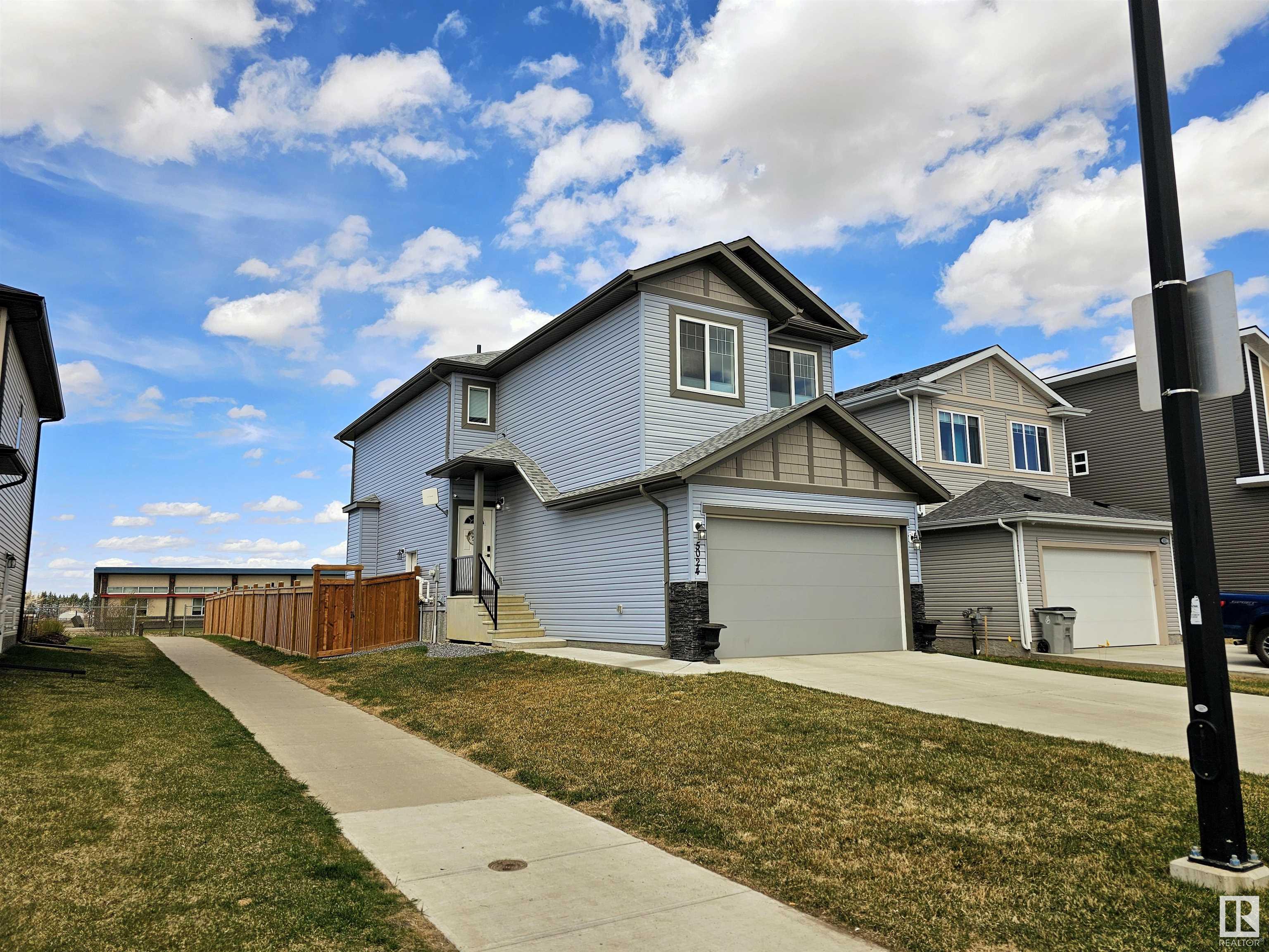 5024 53 Ave, Calmar, Alberta, T0C 0V0