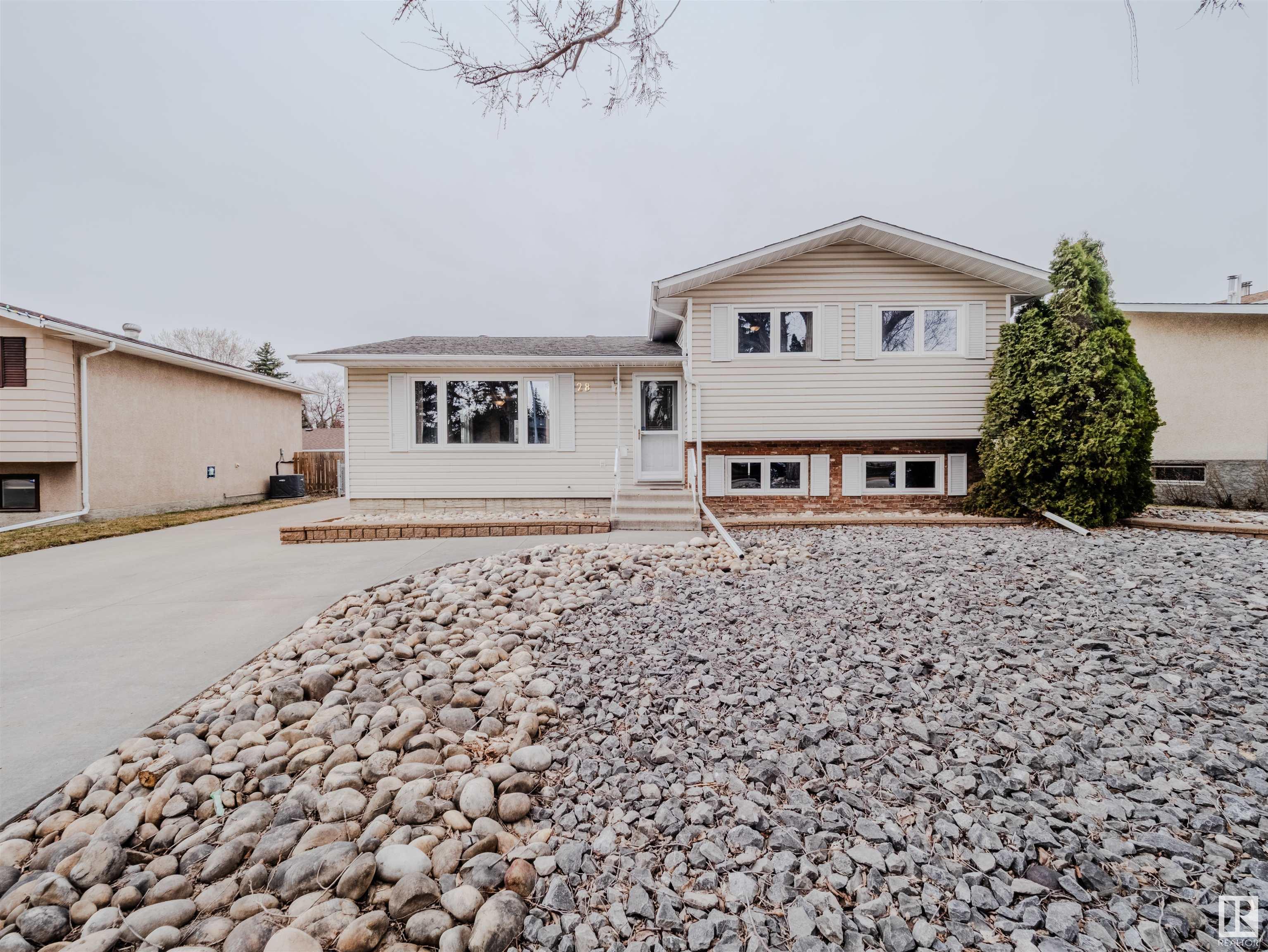 28 Meredian Road, Sherwood Park, Alberta, T8A 0N7