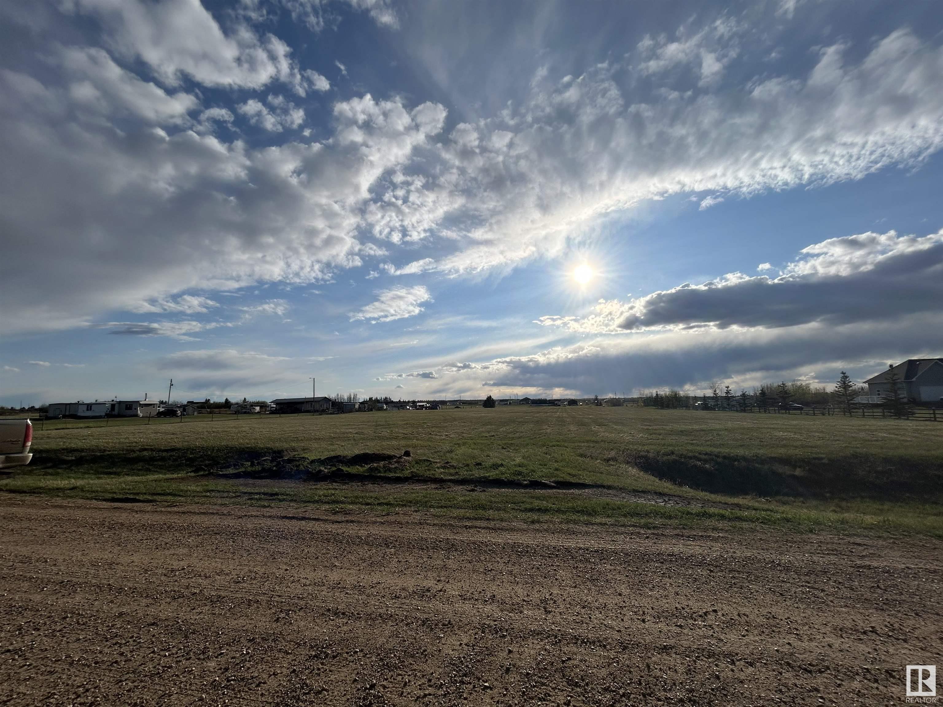 #10, 23422 Twp Rd 582, Rural Sturgeon County, Alberta, T0G 1L2