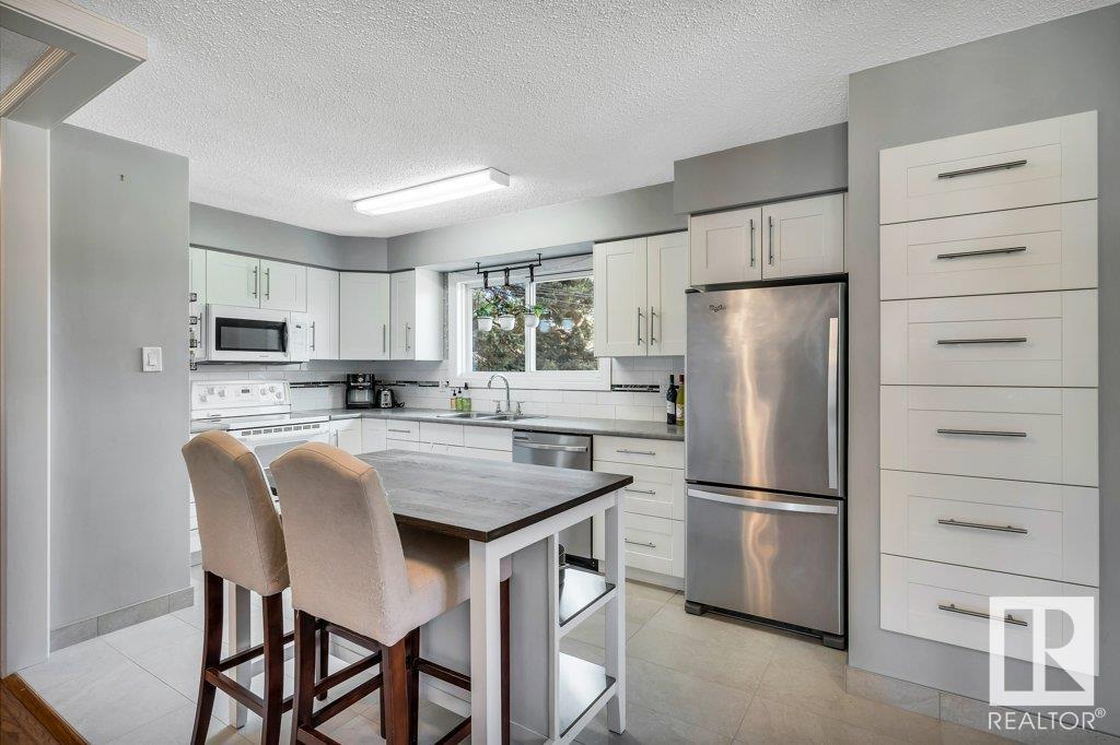 16509 103 Avenue, Edmonton, Alberta, T5P 0R1