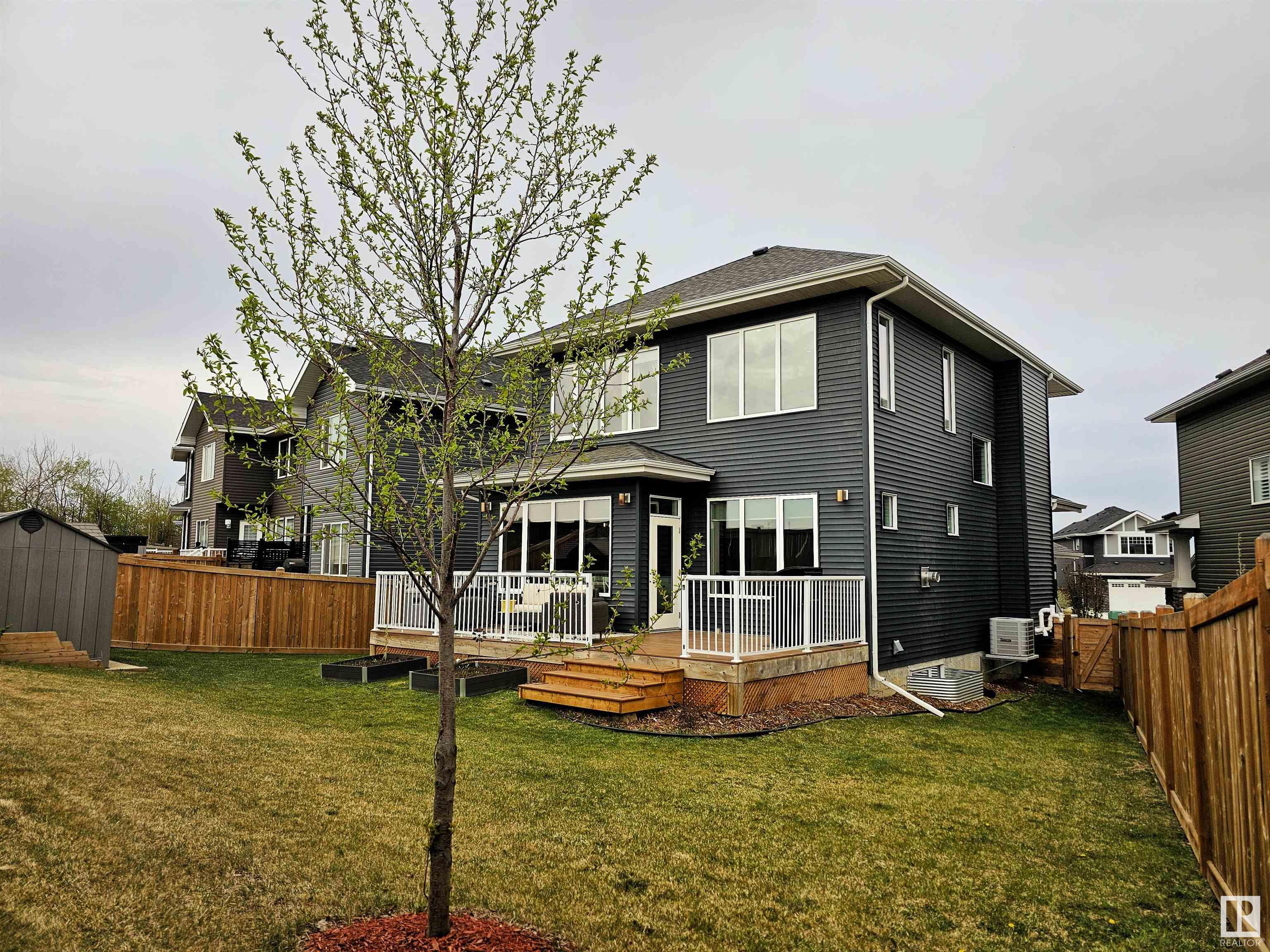1812 Tanager Close, Edmonton, Alberta, T8N 0N2