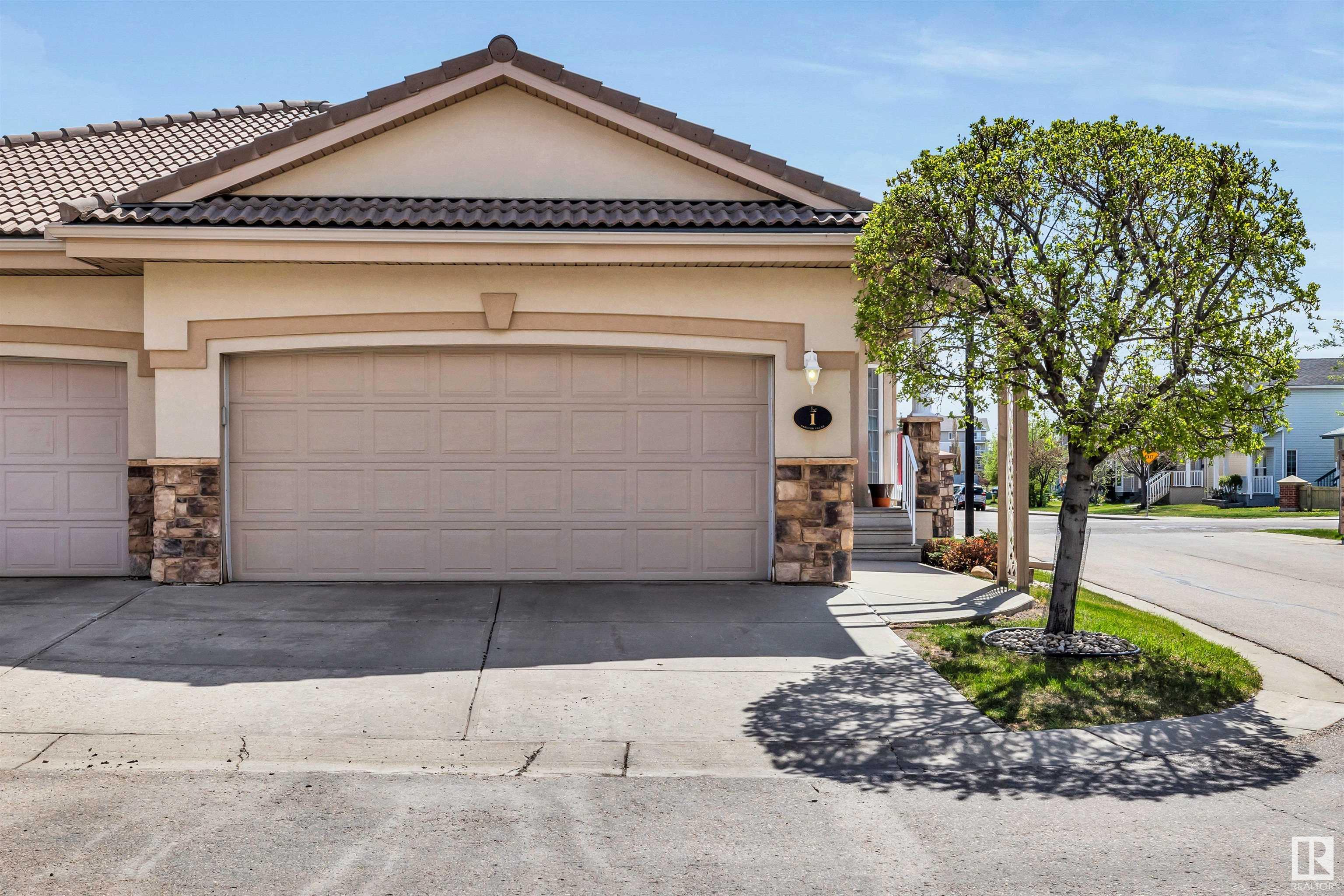 1 13808 155 Avenue, Edmonton, Alberta, T6V 1T8