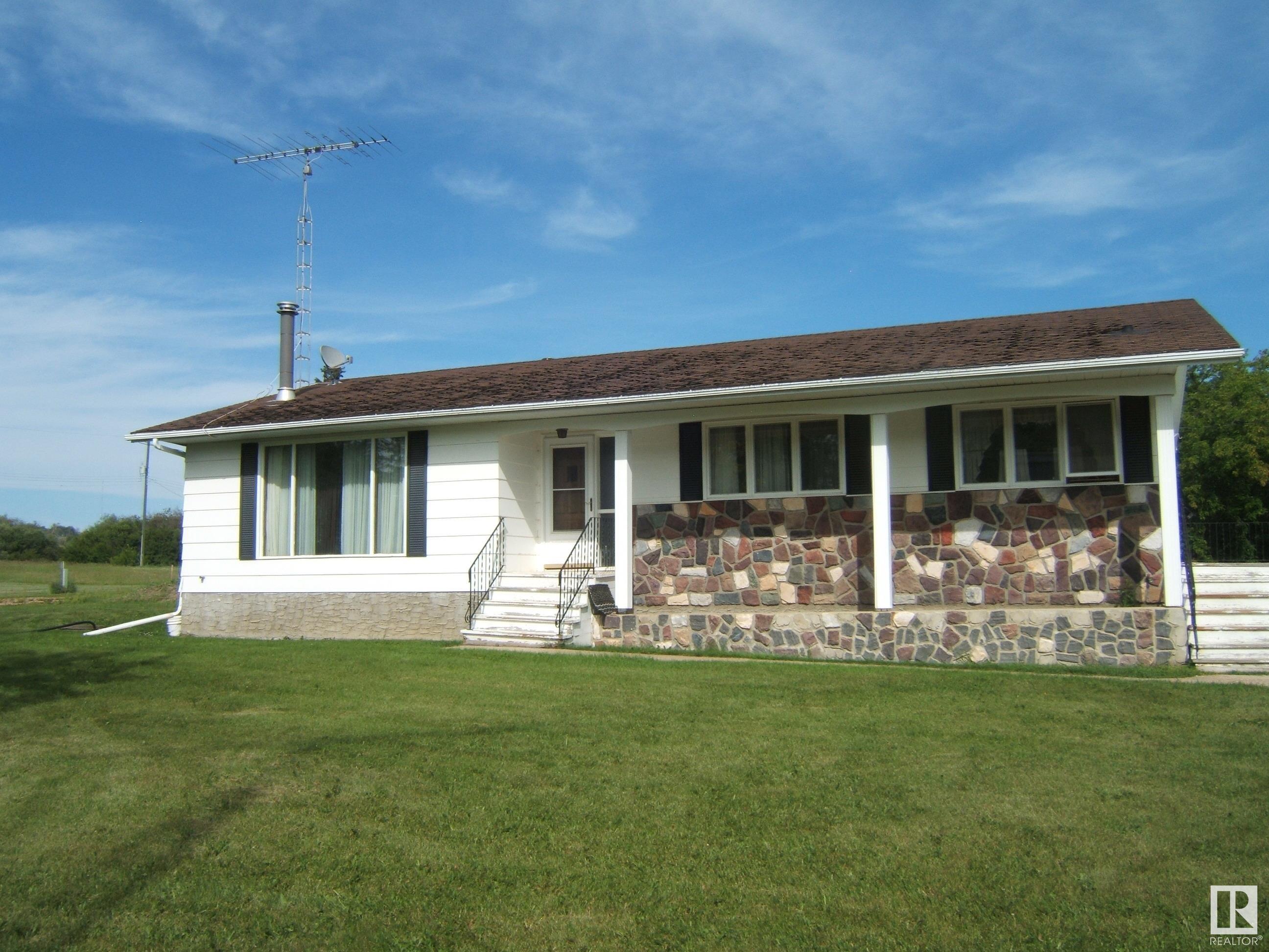 4922 50 Avenue, Spedden, Alberta, T0A 3E0
