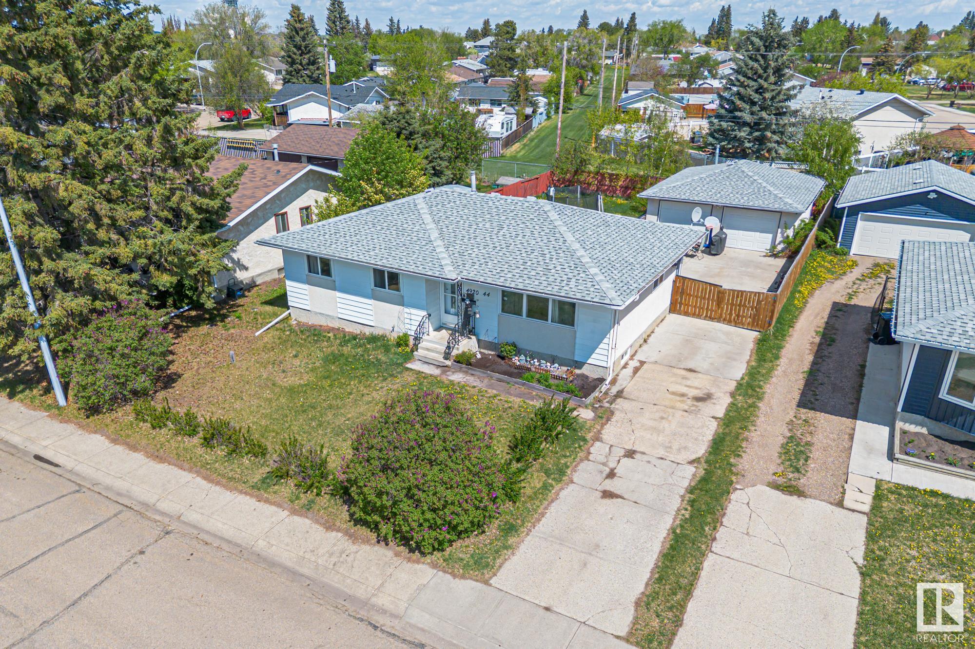 4920 44 Avenue, Gibbons, Alberta, T0A 1N0