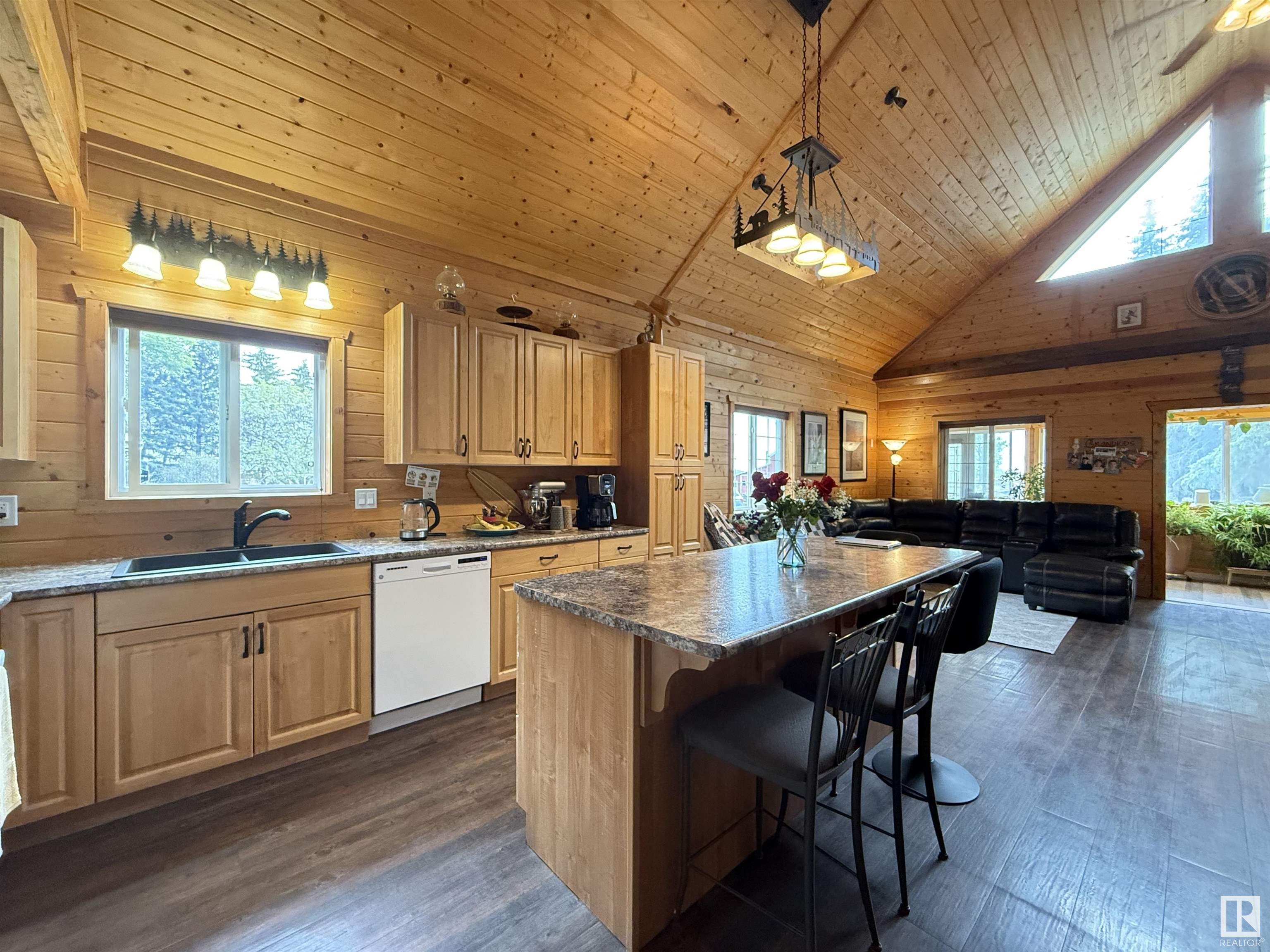 54115 Hwy 44, Rural Sturgeon County, Alberta, T8T 0J6