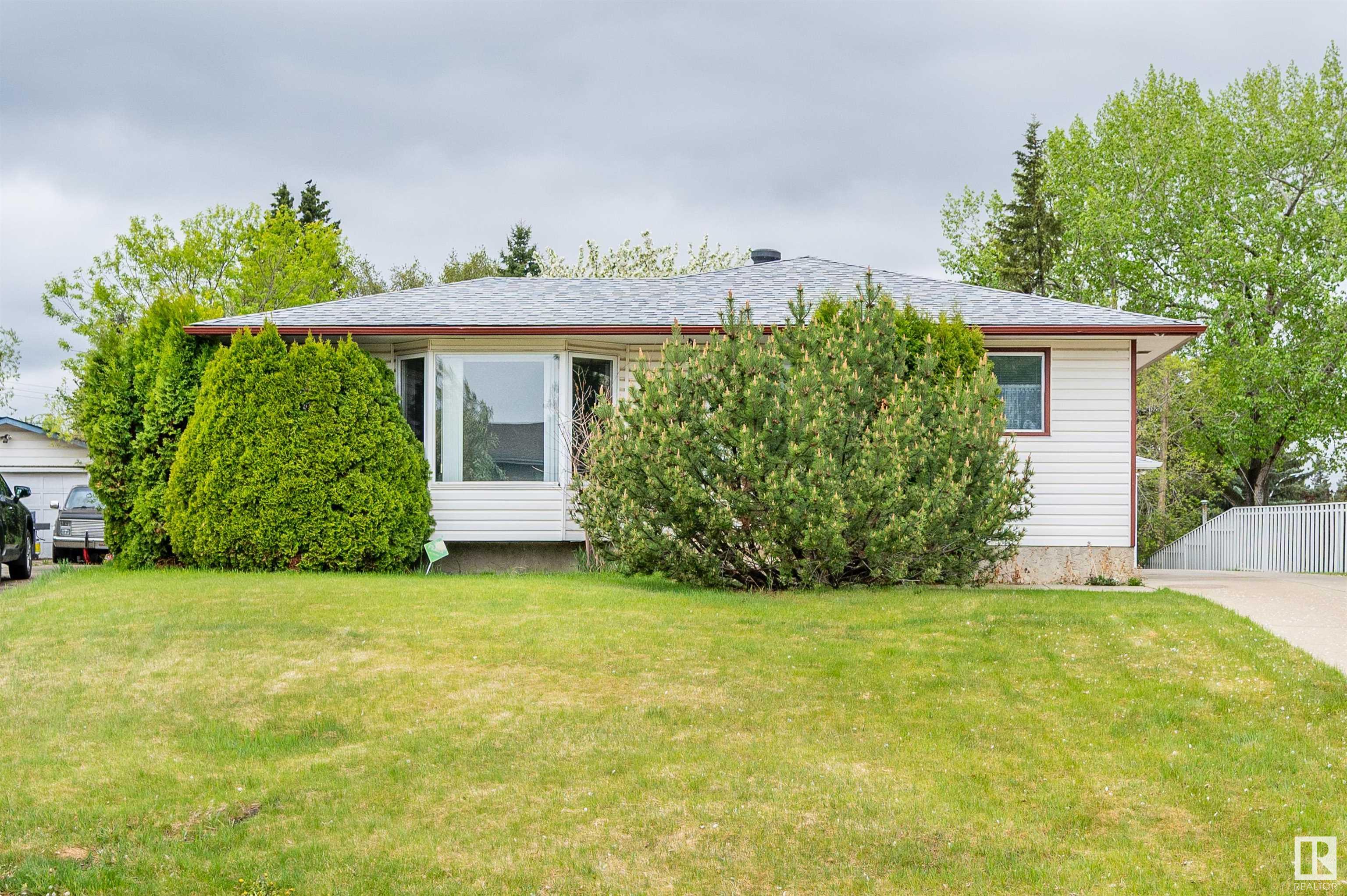 27 Sycamore Street, Sherwood Park, Alberta, T8A 2C1