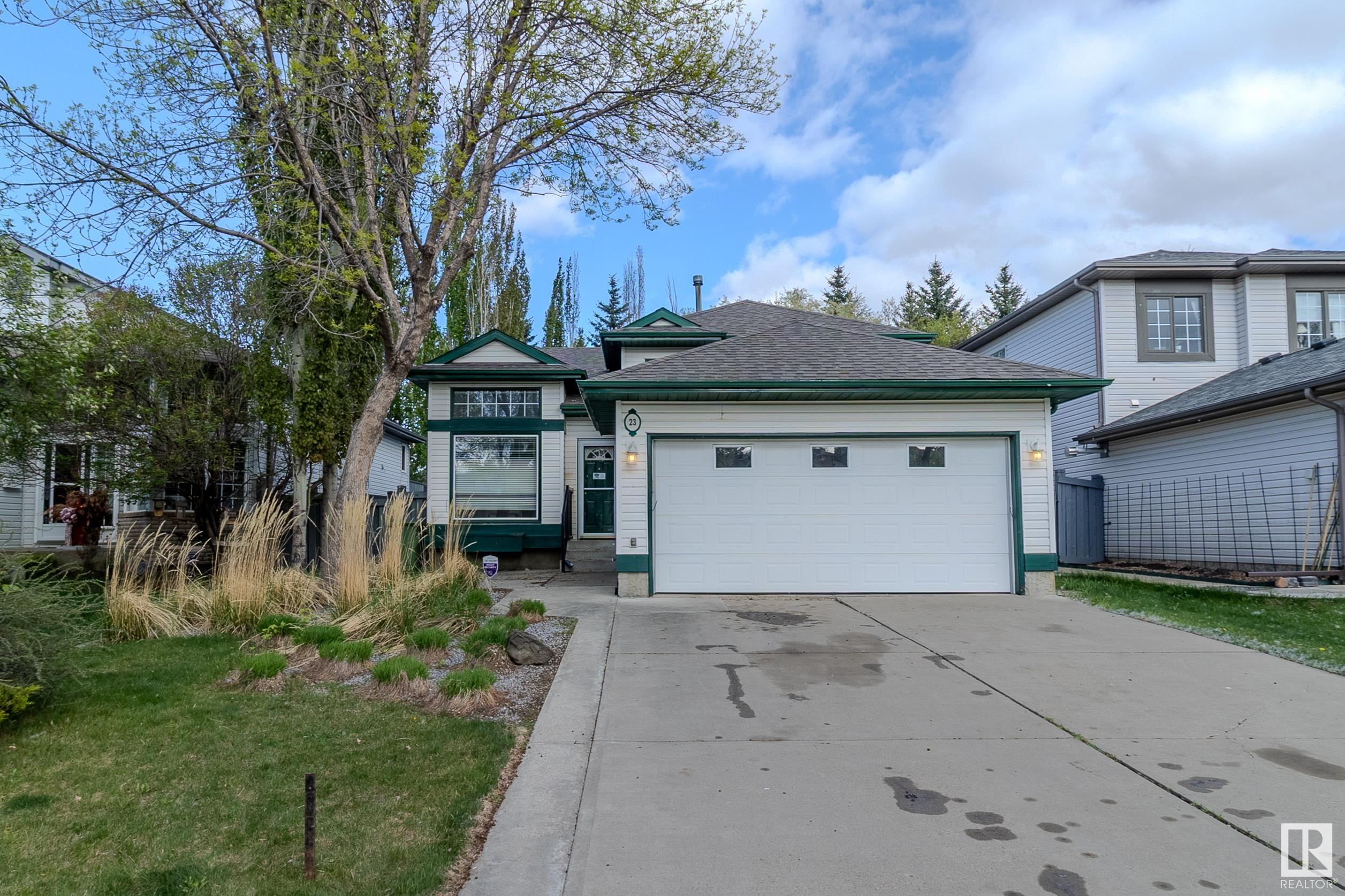 23 Oakmont Drive, St. Albert, Alberta, T8N 6K6