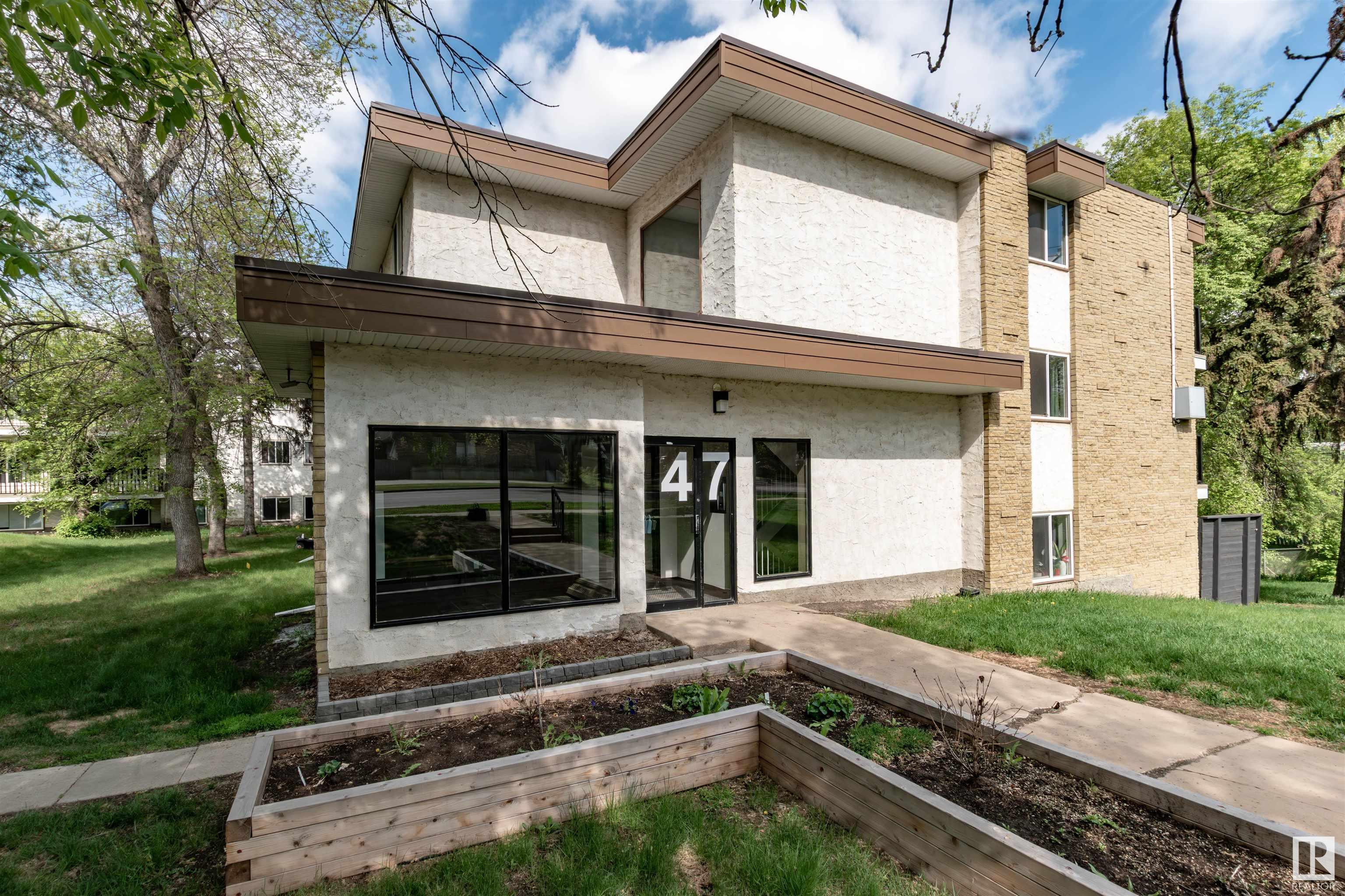 103 47 Sturgeon Road, St. Albert, Alberta, T8N 0E8