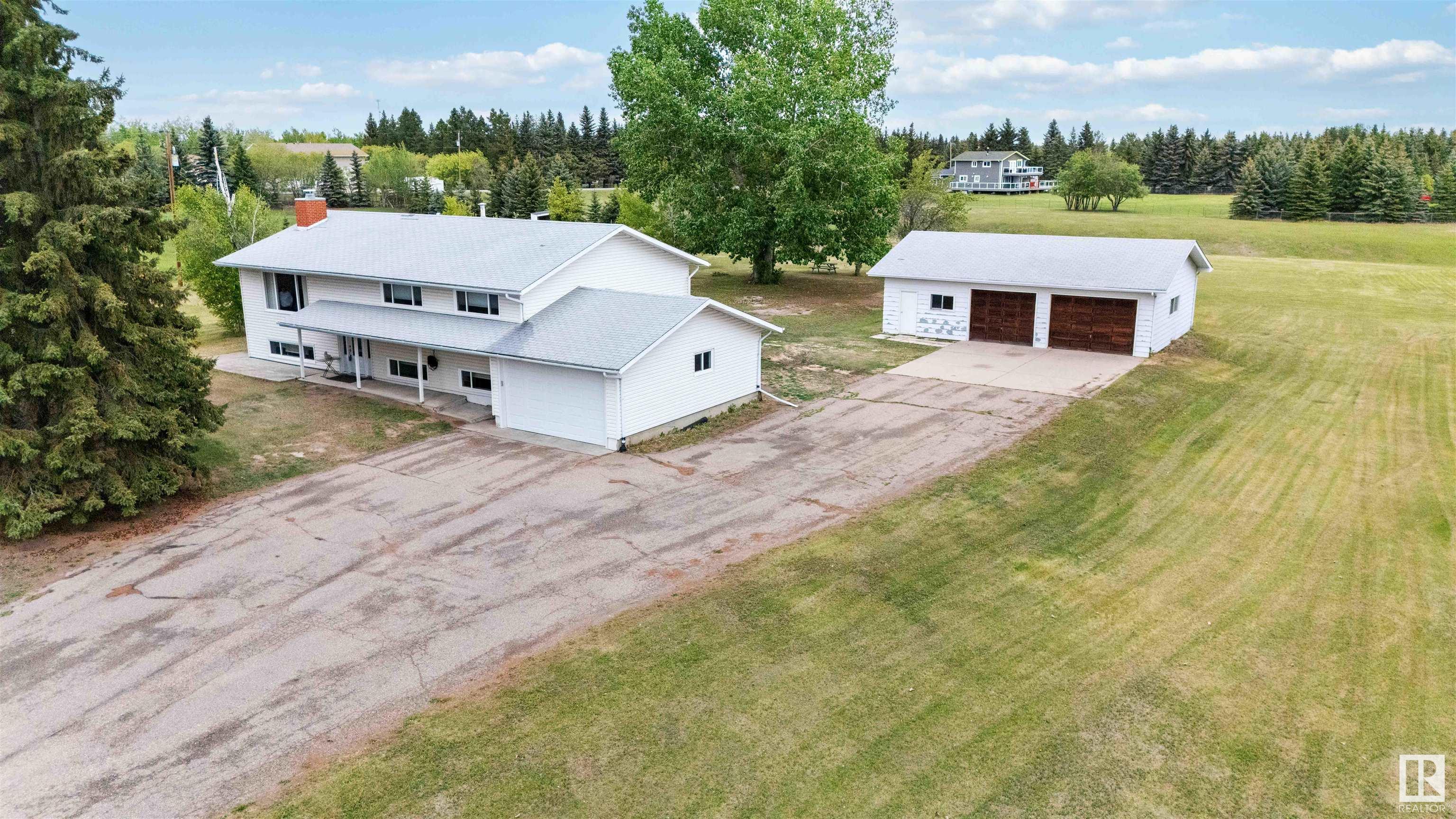 19-23516 Twp Rd 560, Rural Sturgeon County, Alberta, T0A 0K4