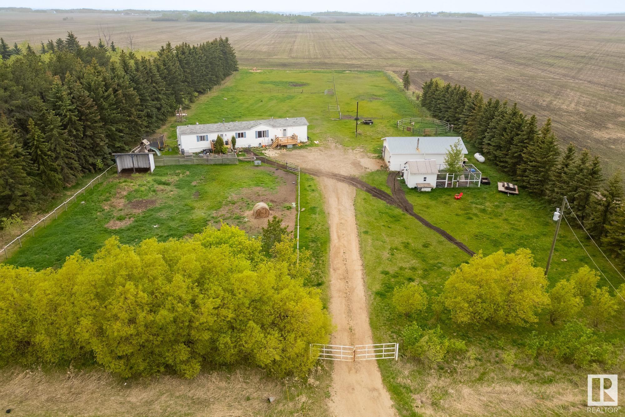 55524 Rge Road 261, Rural Sturgeon County, Alberta, T8R 1P4