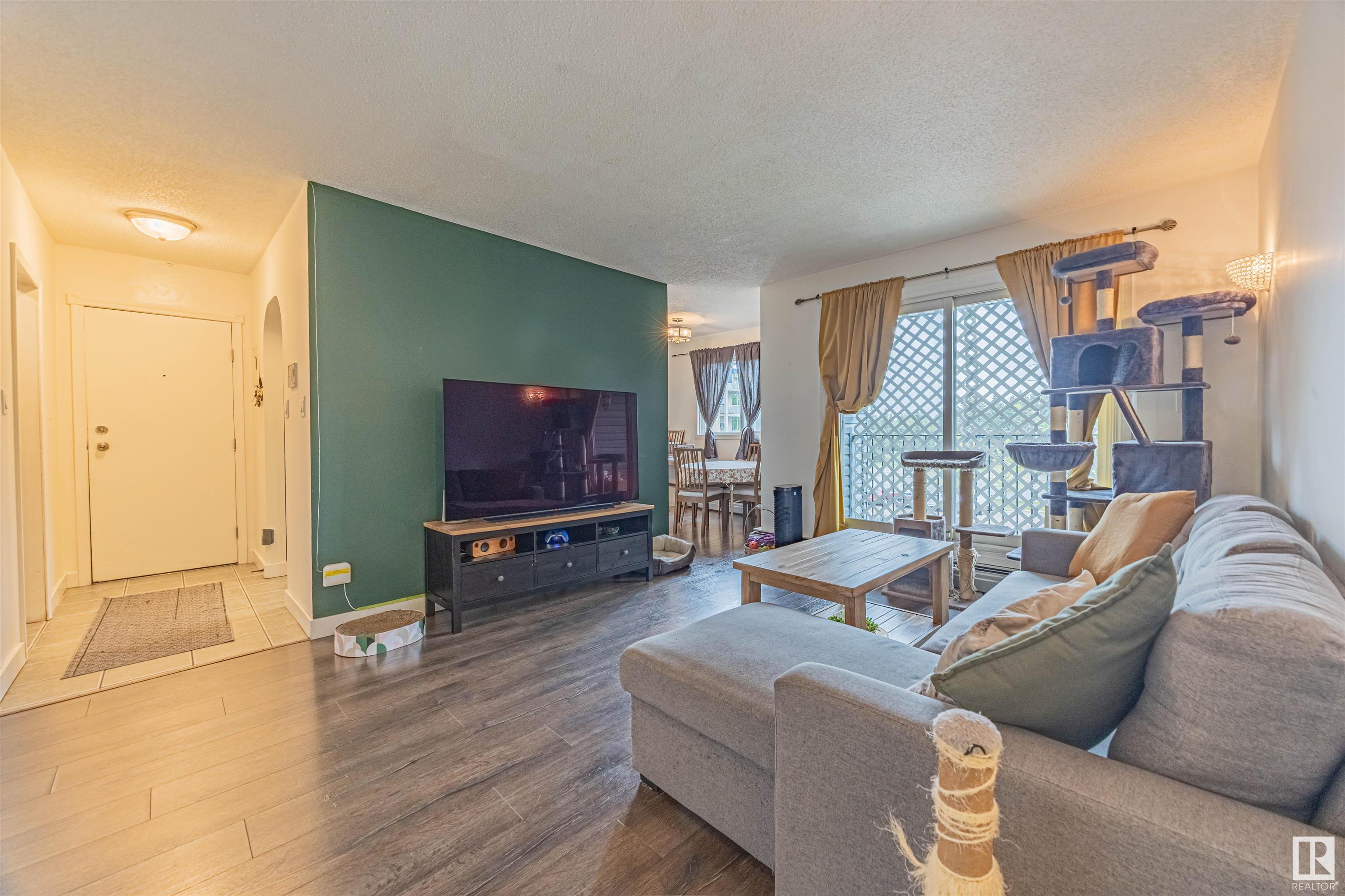 303 7407 171 Street, Edmonton, Alberta, T5T 2R1
