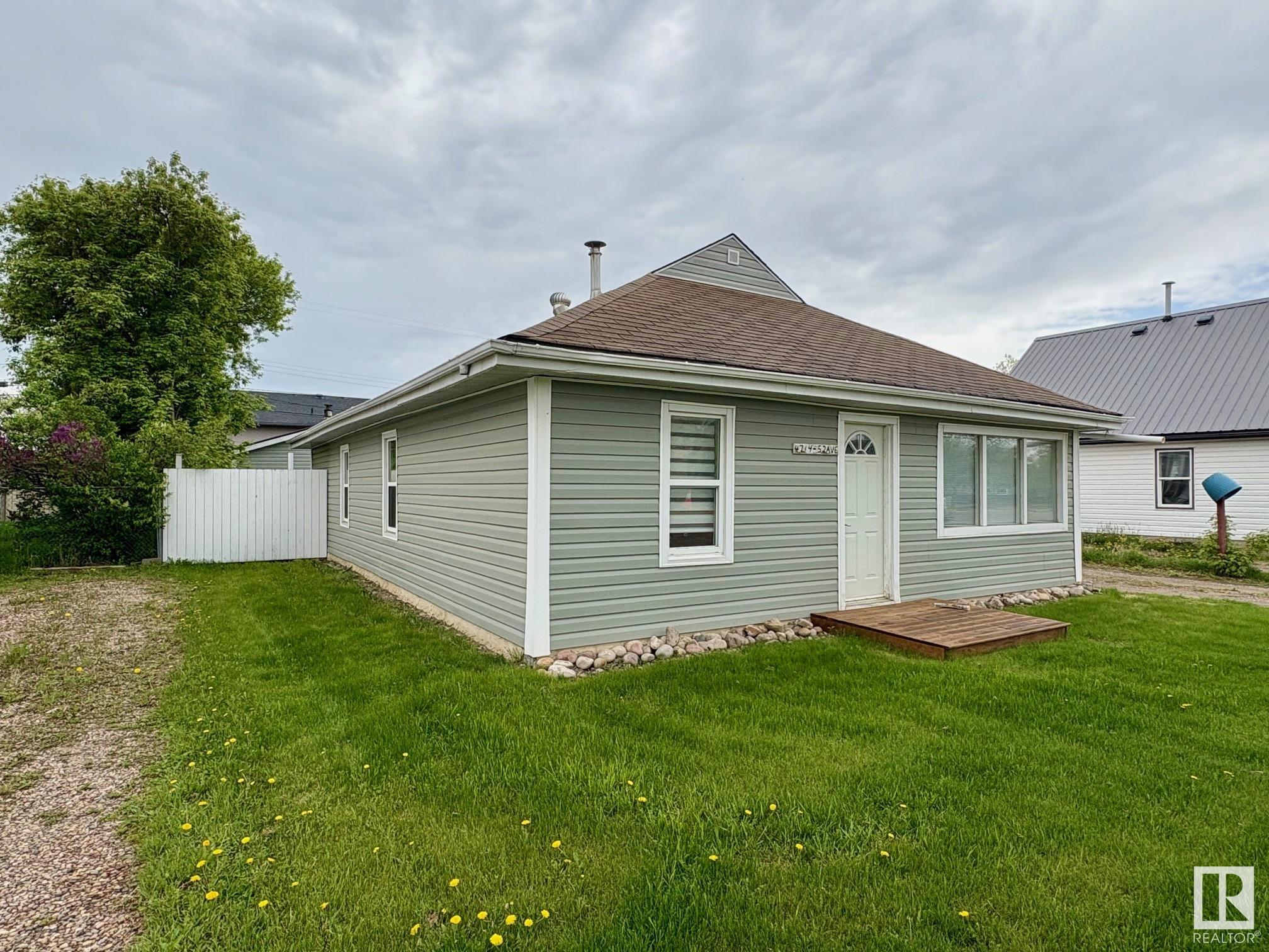 4714 52 Avenue, Bonnyville Town, Alberta, T9N 2H7