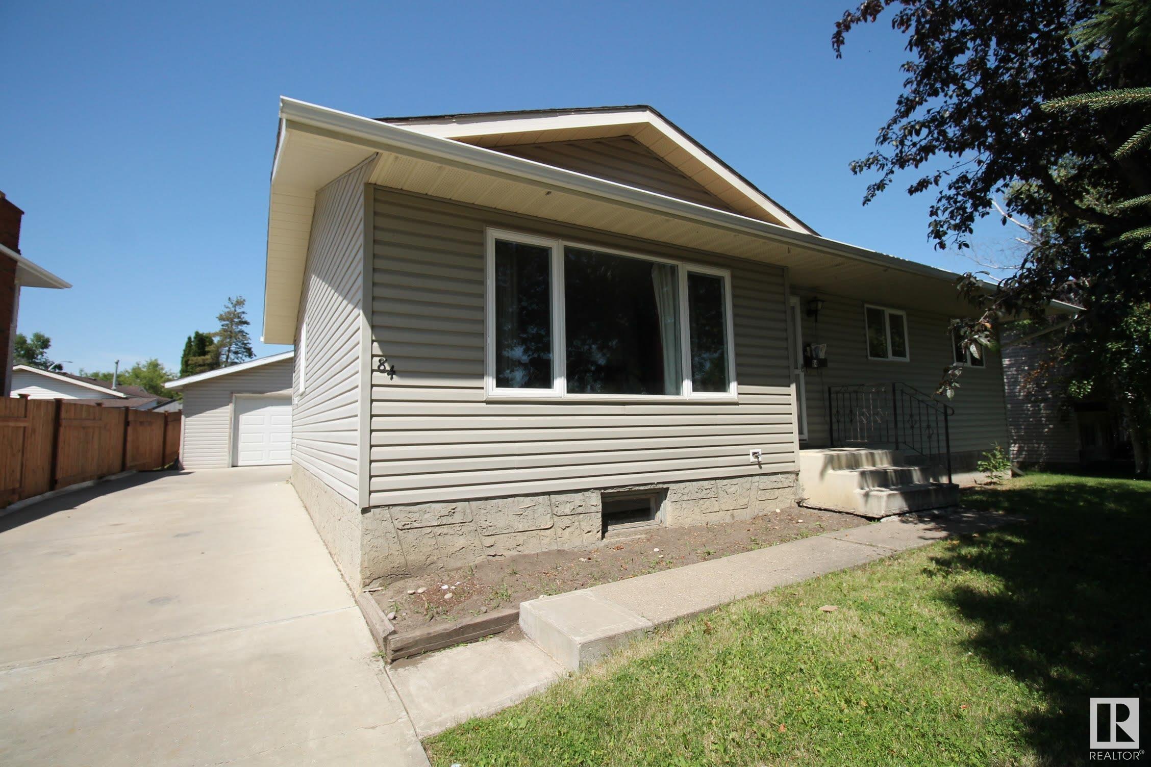 84 Arlington Drive, St. Albert, Alberta, T8N 1N1
