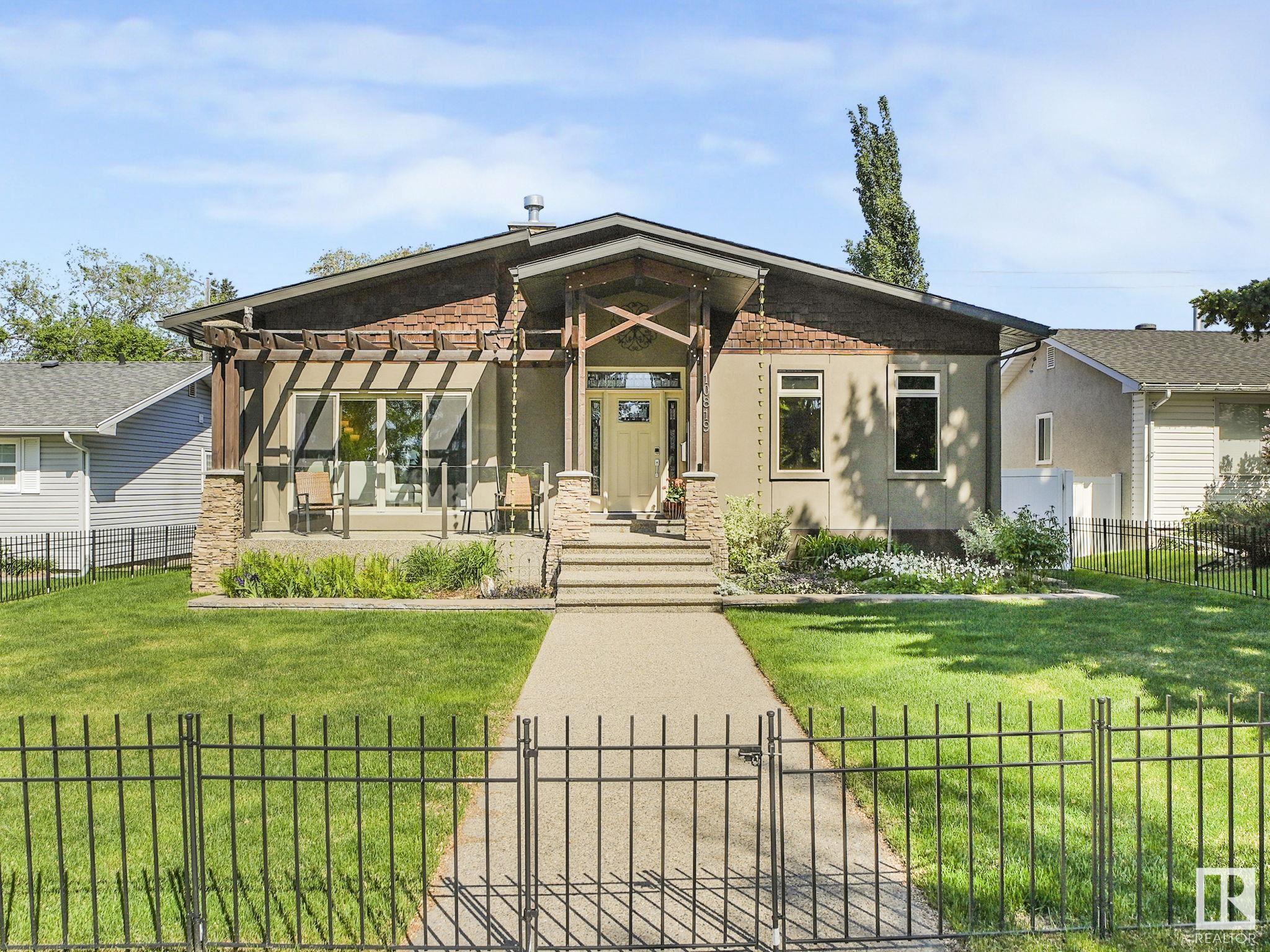 10819 54 Street, Edmonton, Alberta, T6A 2H8
