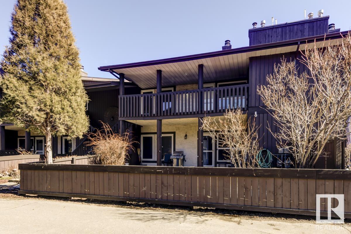 143 SURREY Gardens Edmonton Alberta