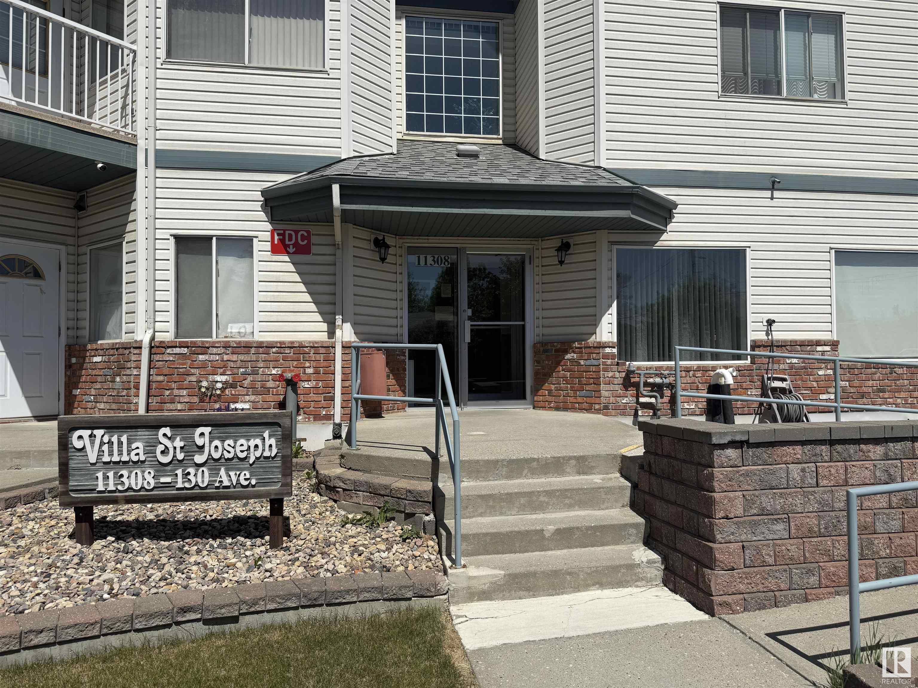 202 11308 130 Avenue W, Edmonton, Alberta, T5E 6L2