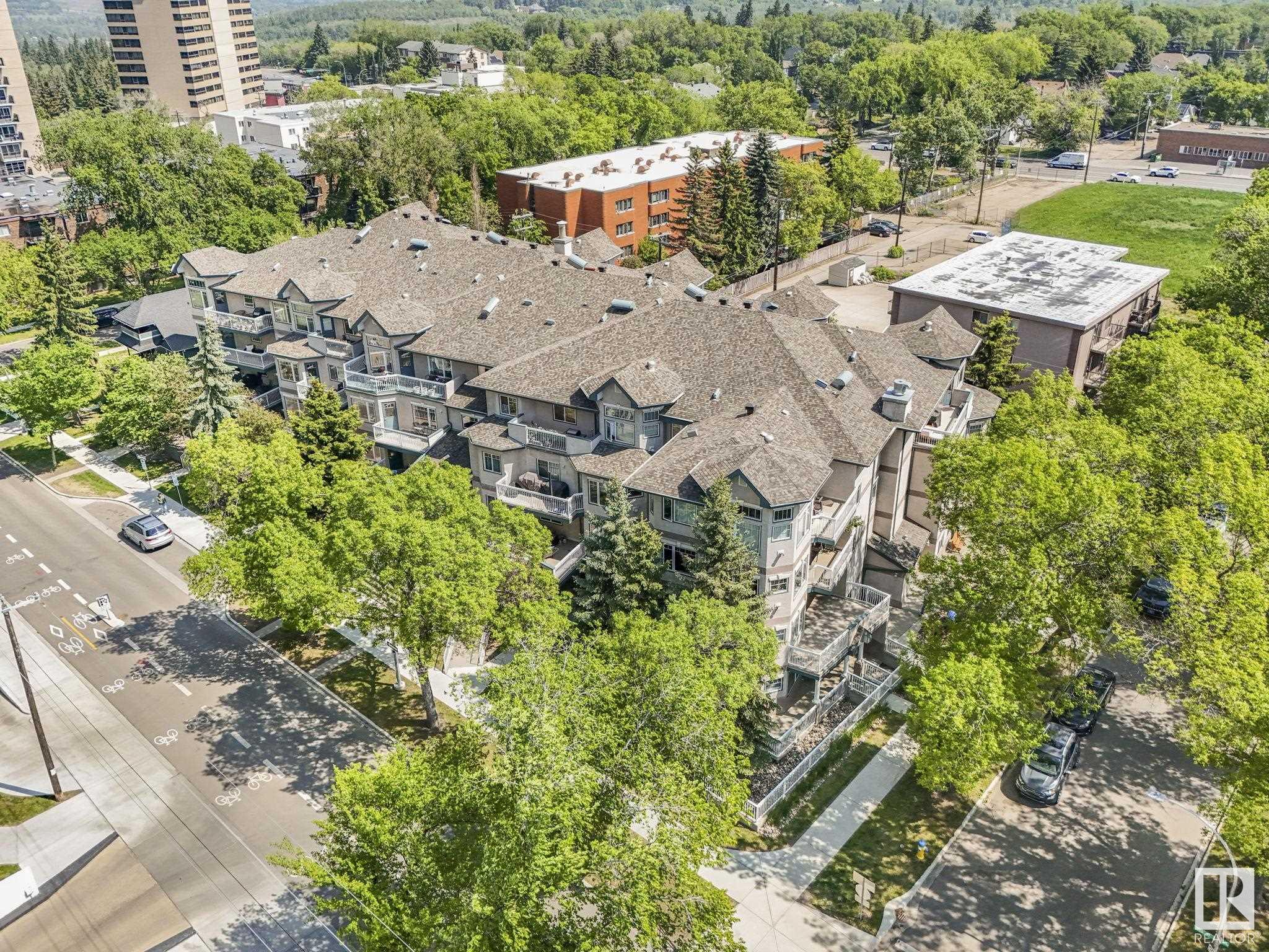 404 8909 100 Street, Edmonton, Alberta, T6E 6T4