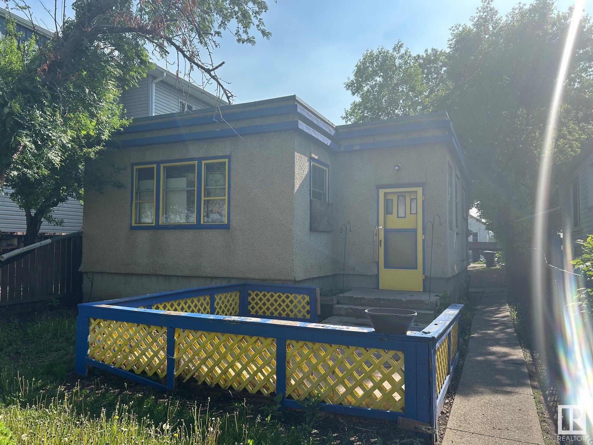 11617 81 Street, Edmonton, Alberta, T5B 2S1