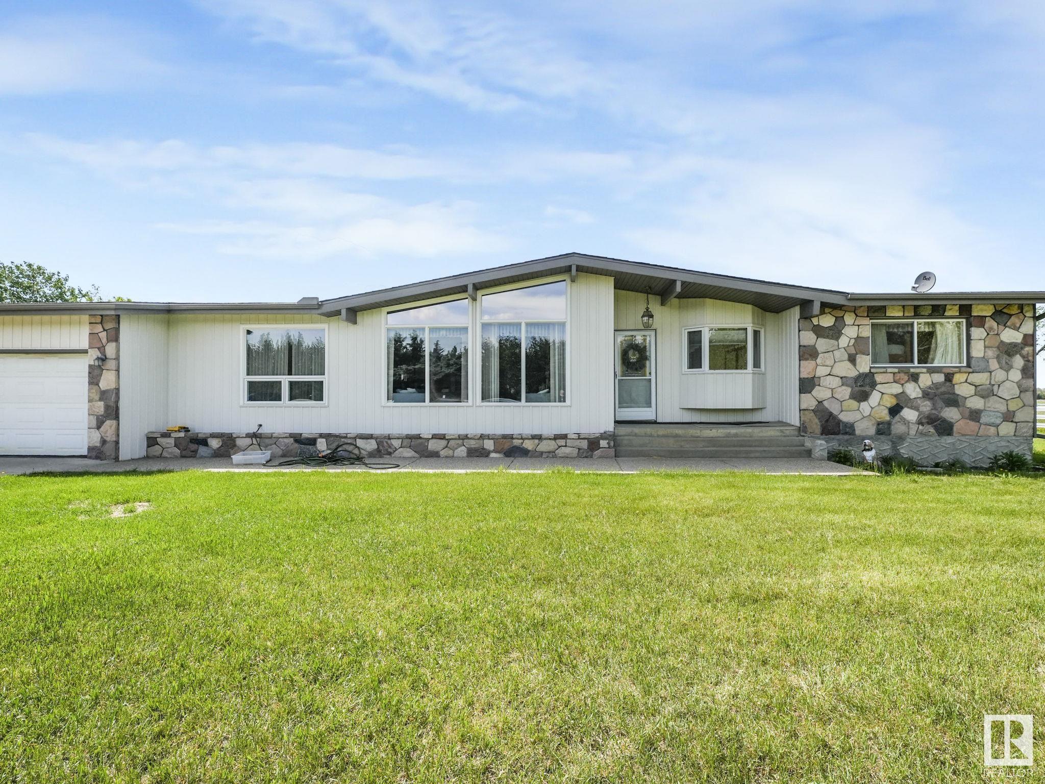 54320 Hwy 2, St. Albert, Alberta, T8T 1T1