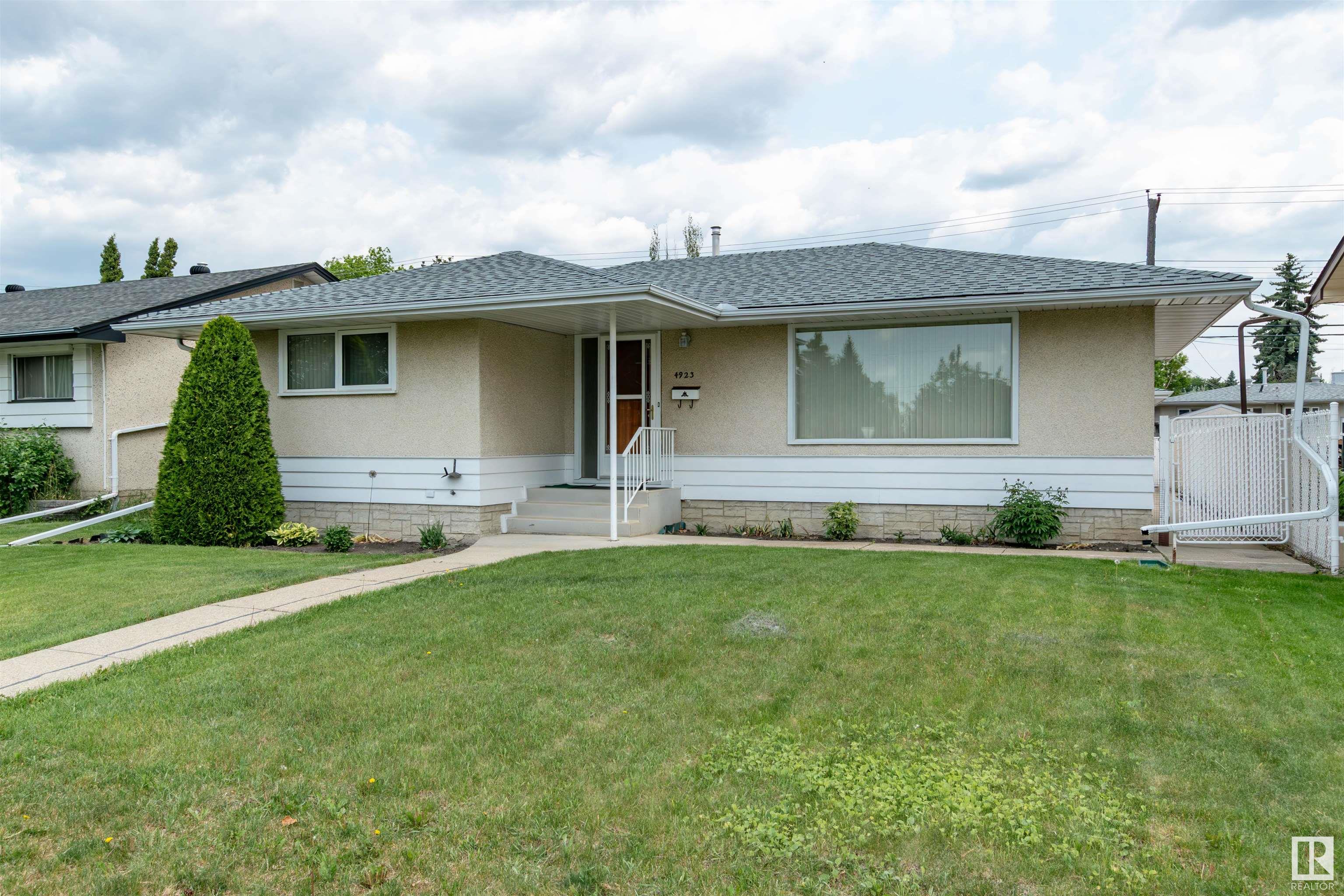 4923 115 Street, Edmonton, Alberta, T6H 3P1