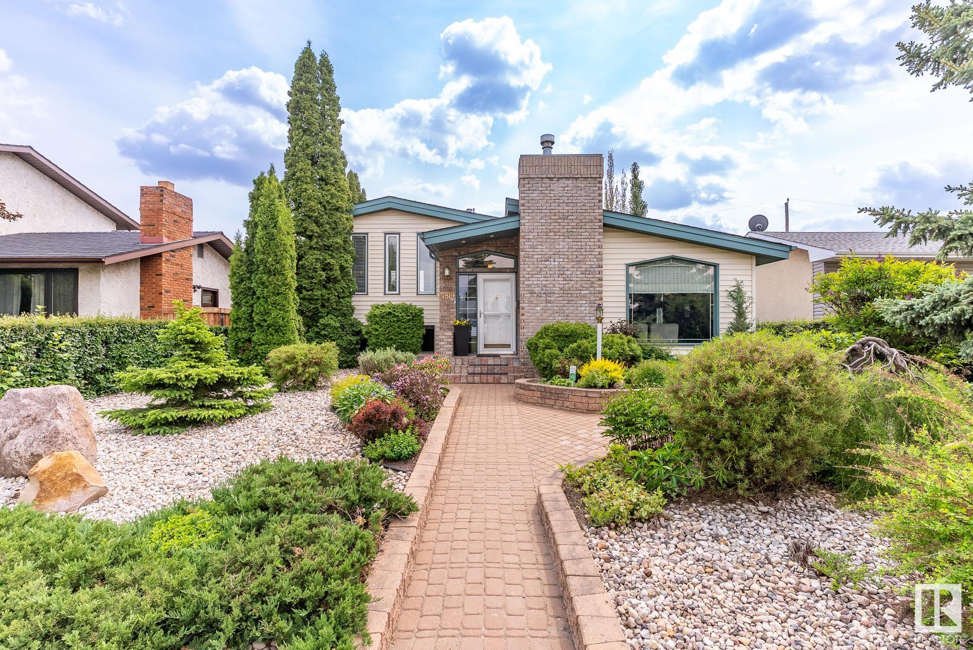 7819 136 Avenue, Edmonton, Alberta, T5C 2K8