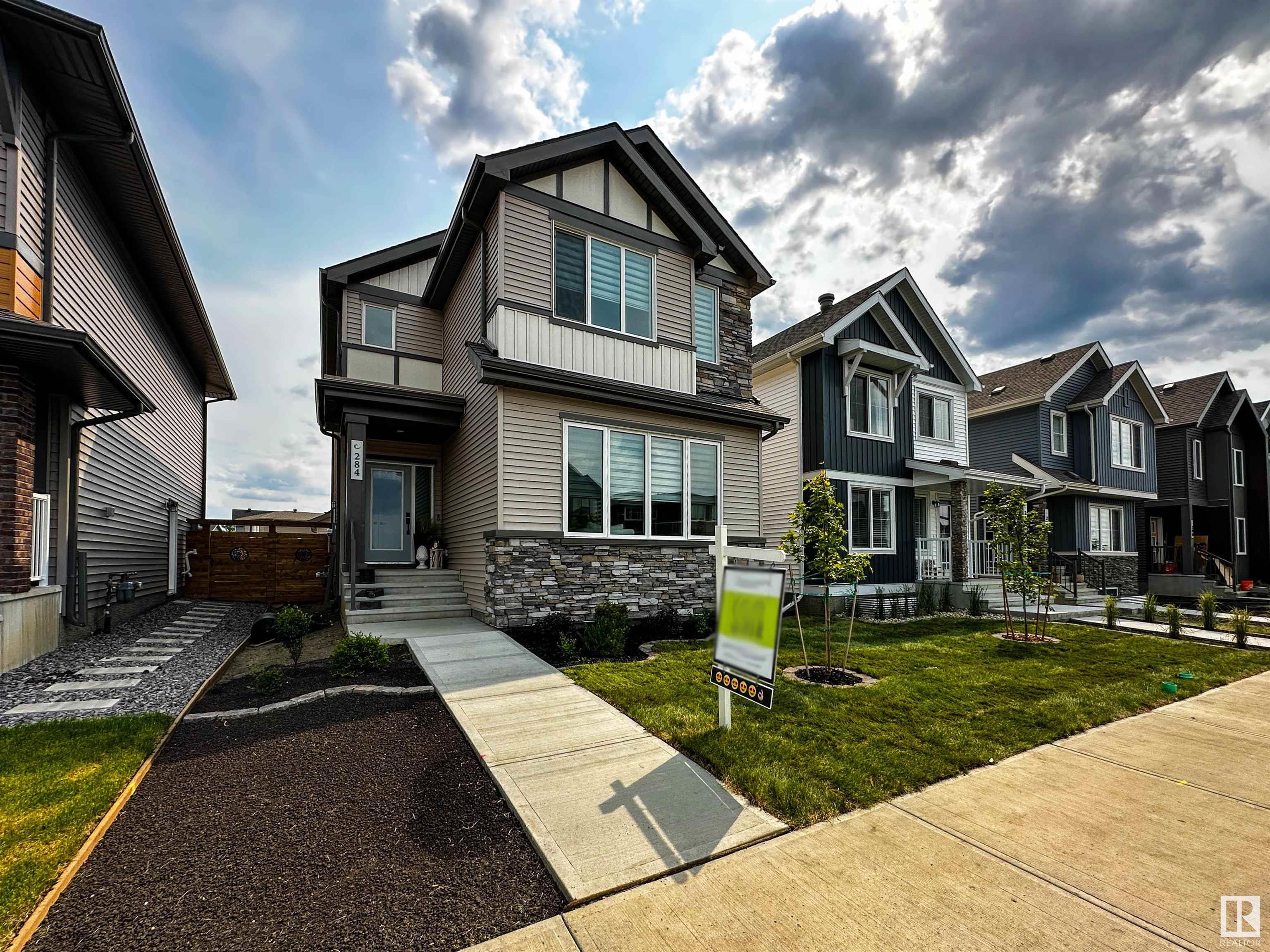 284 Jensen Lakes Boulevard, St. Albert, Alberta, T8N 7Z5