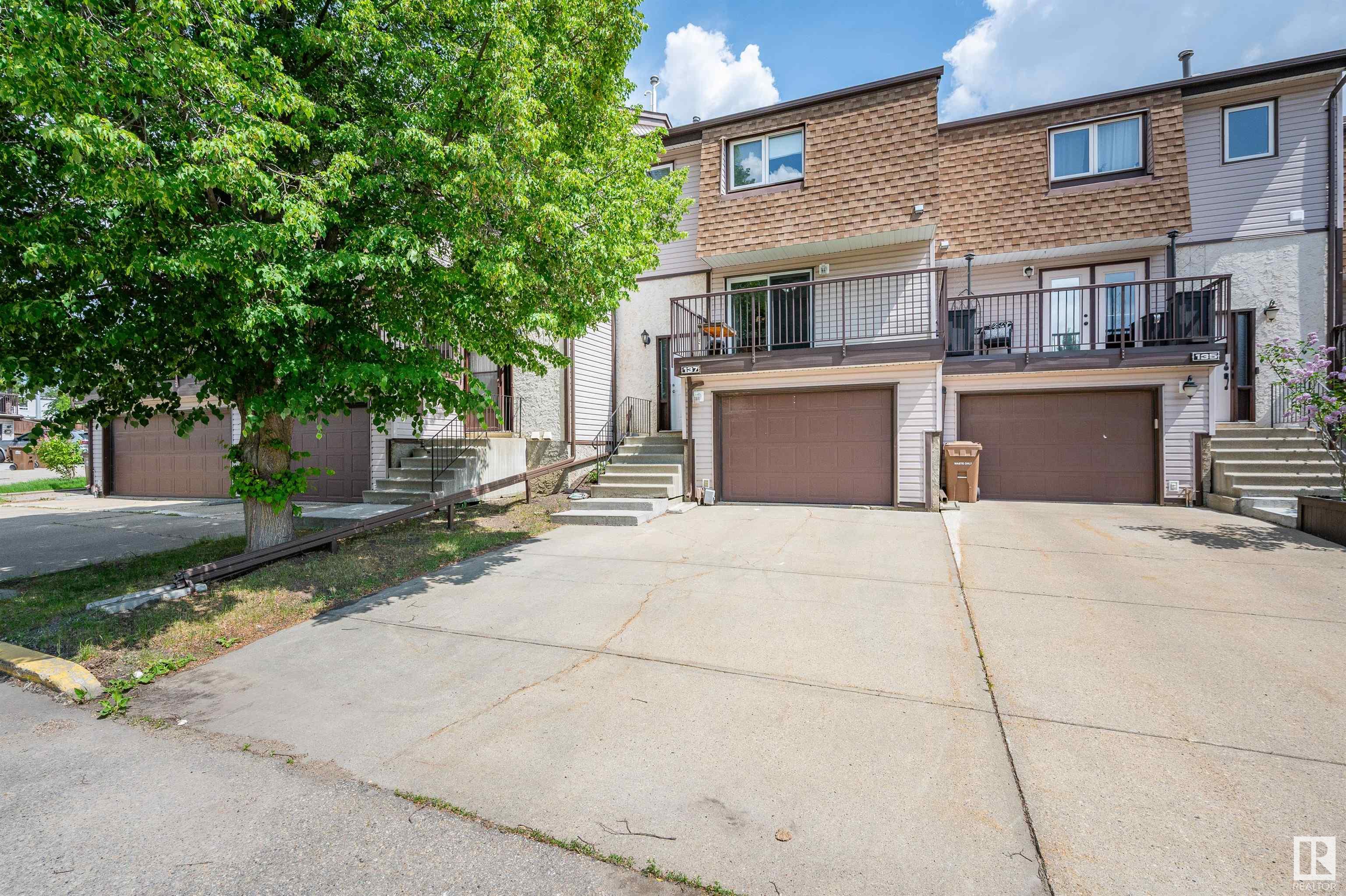 137 Grandin Wood(s), St. Albert, Alberta, T8N 2Y4