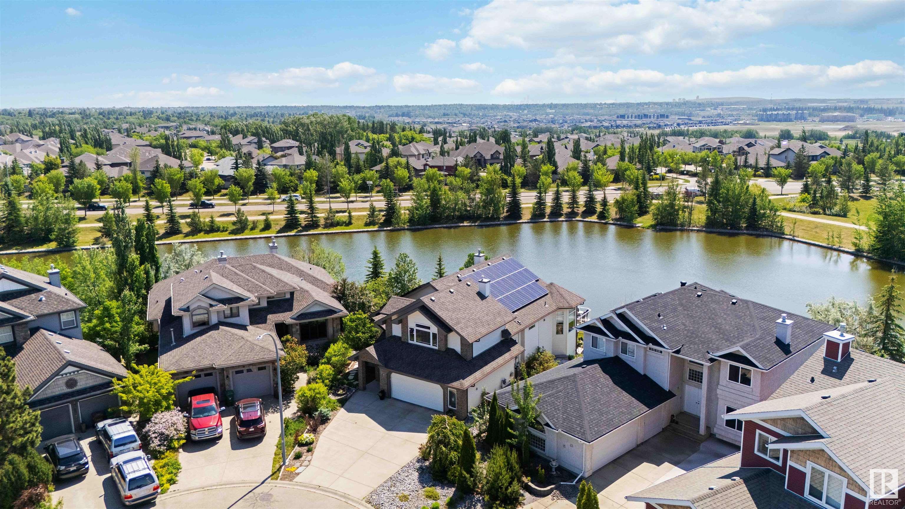 24 Nicolet Crest, St. Albert, Alberta, T8N 7E7