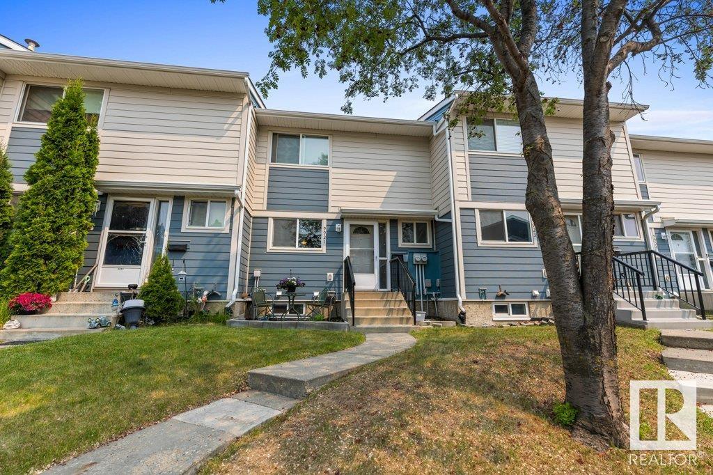 9921 171 Avenue, Edmonton, Alberta, T5X 4X2