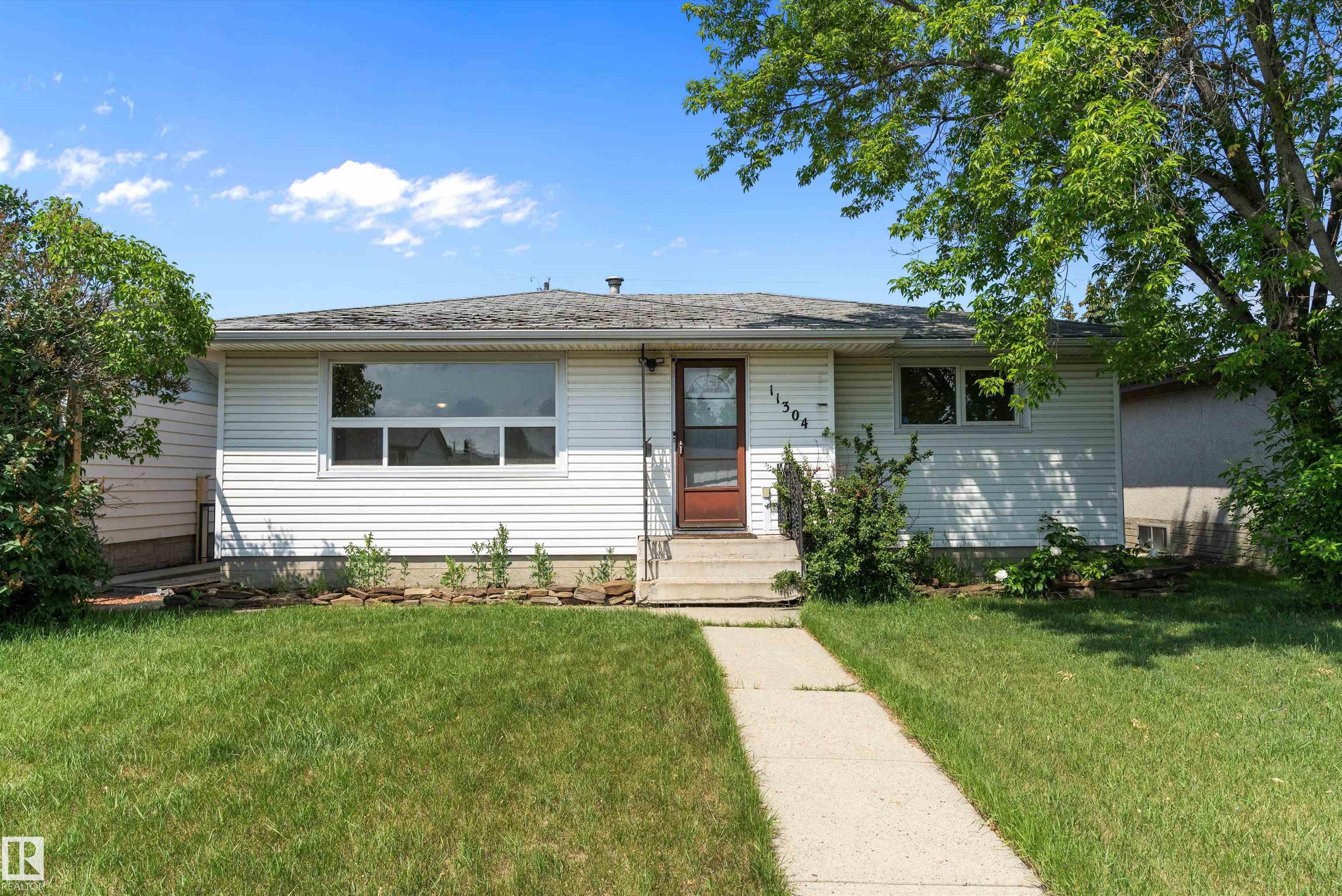 11304 136 Avenue, Edmonton, Alberta, T5E 1X1