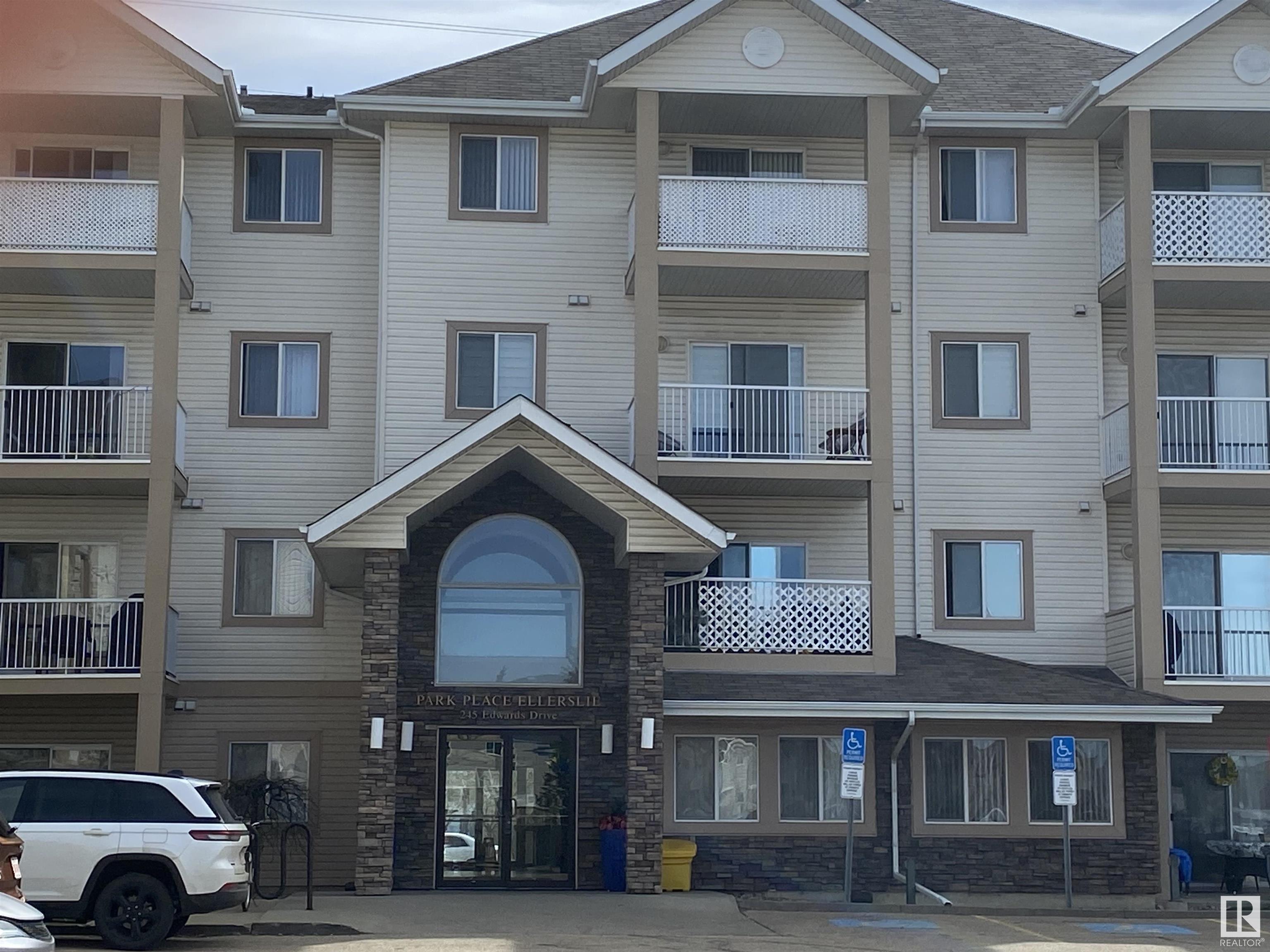 211 245 Edwards Drive Sw, Edmonton, Alberta, T6X 1J9